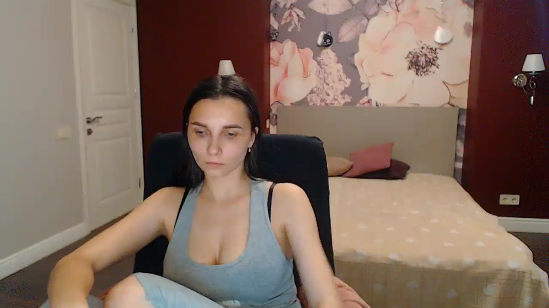 Gallery image thumbnail from Karina_Mils's myfreecams stream on, 05/31/2024, 16:14 image 15 of 20