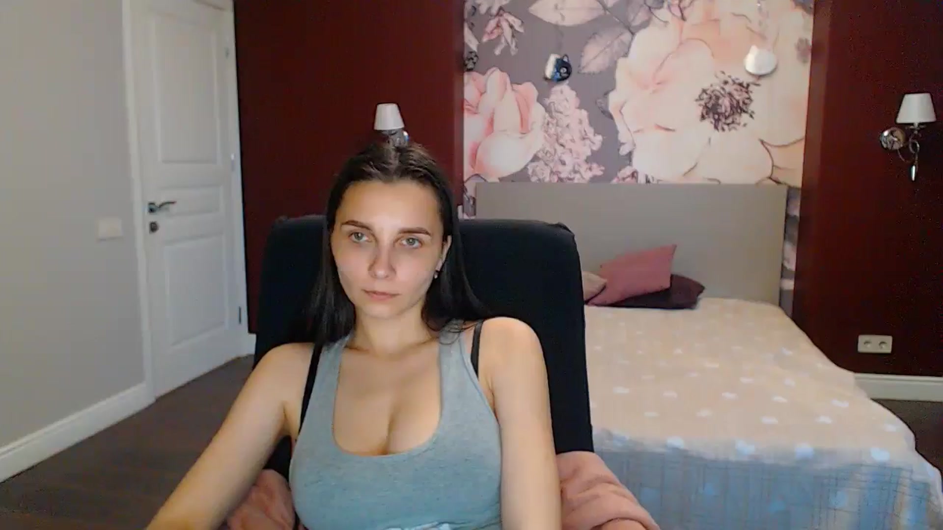 Gallery image thumbnail from Karina_Mils's myfreecams stream on, 05/31/2024, 17:26 image 8 of 20