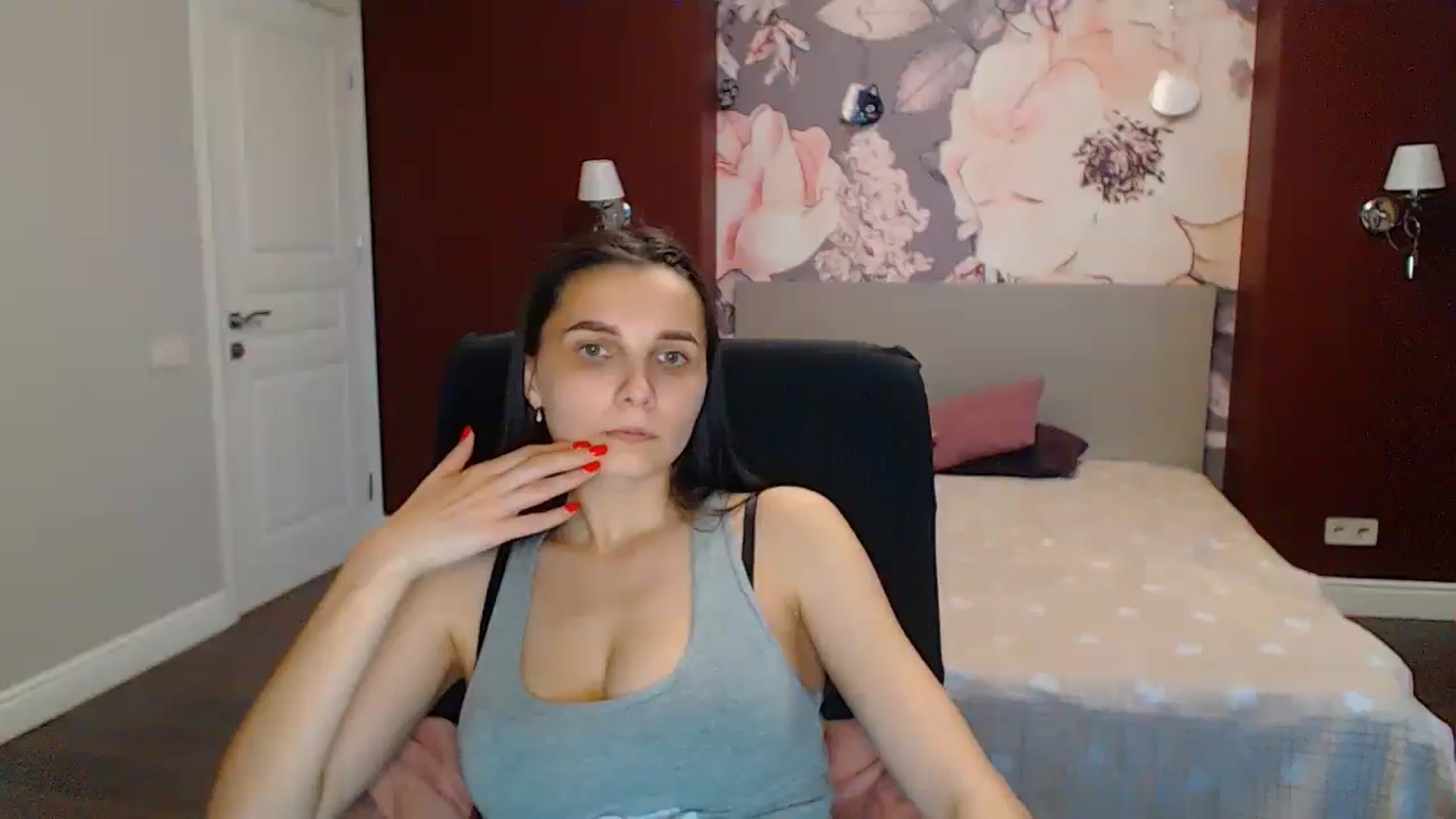 Gallery image thumbnail from Karina_Mils's myfreecams stream on, 05/31/2024, 17:26 image 16 of 20
