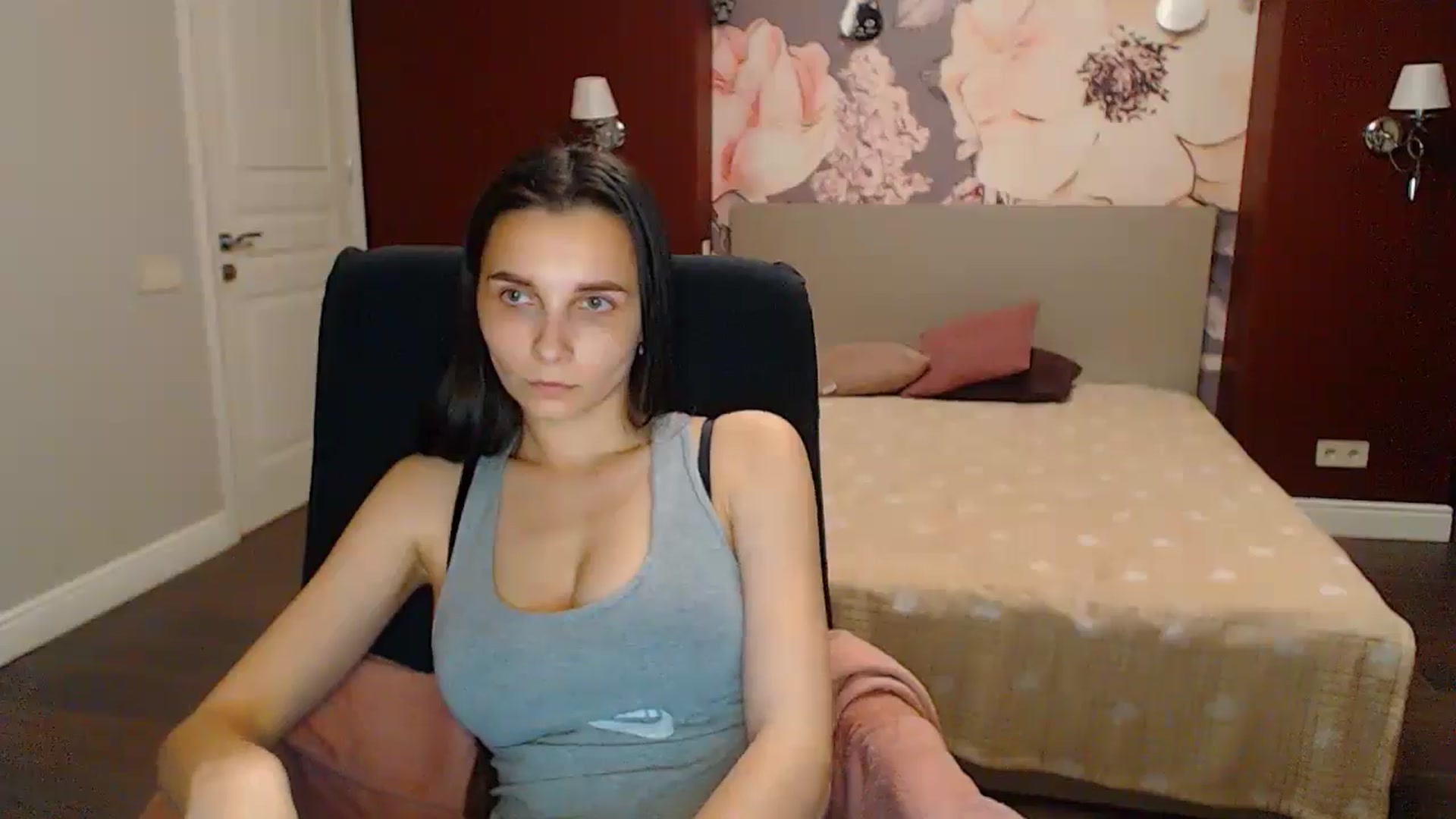 Gallery image thumbnail from Karina_Mils's myfreecams stream on, 05/31/2024, 18:30 image 9 of 20