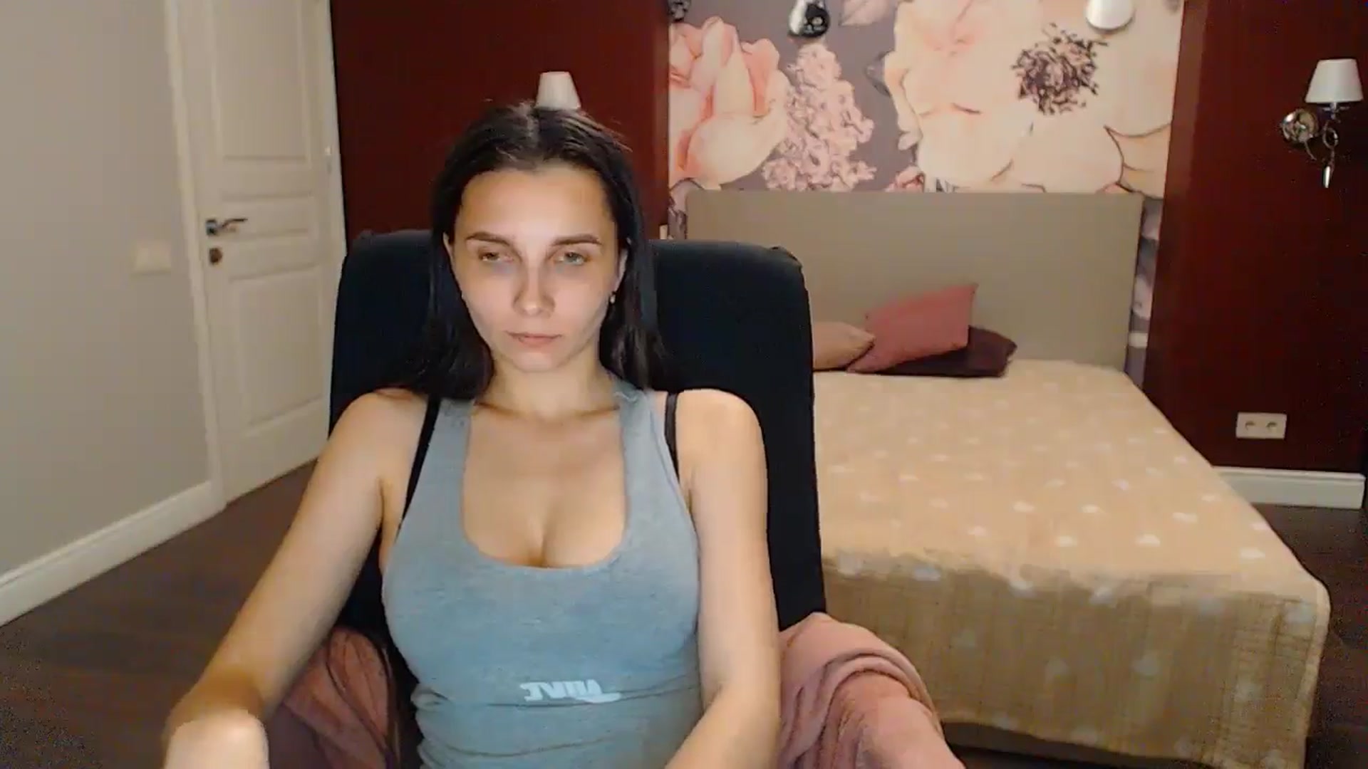 Gallery image thumbnail from Karina_Mils's myfreecams stream on, 05/31/2024, 18:30 image 19 of 20