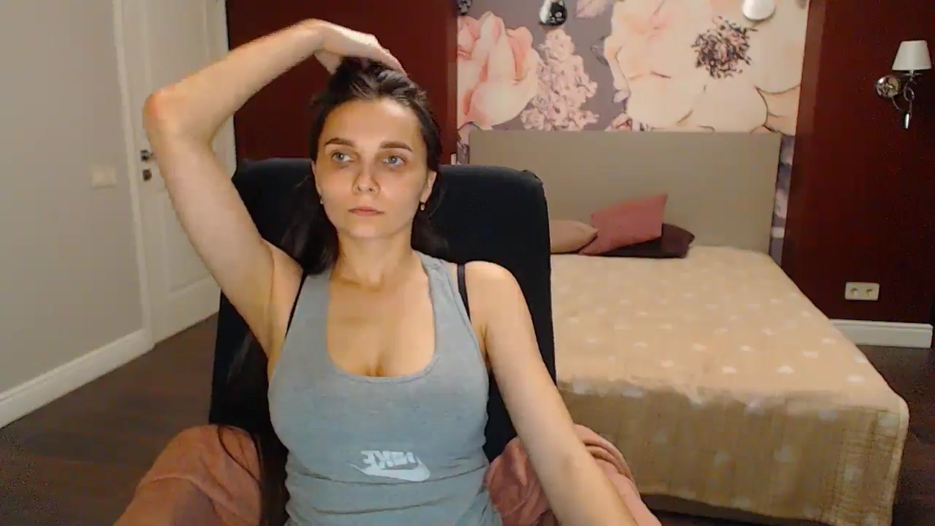 Gallery image thumbnail from Karina_Mils's myfreecams stream on, 05/31/2024, 18:30 image 18 of 20
