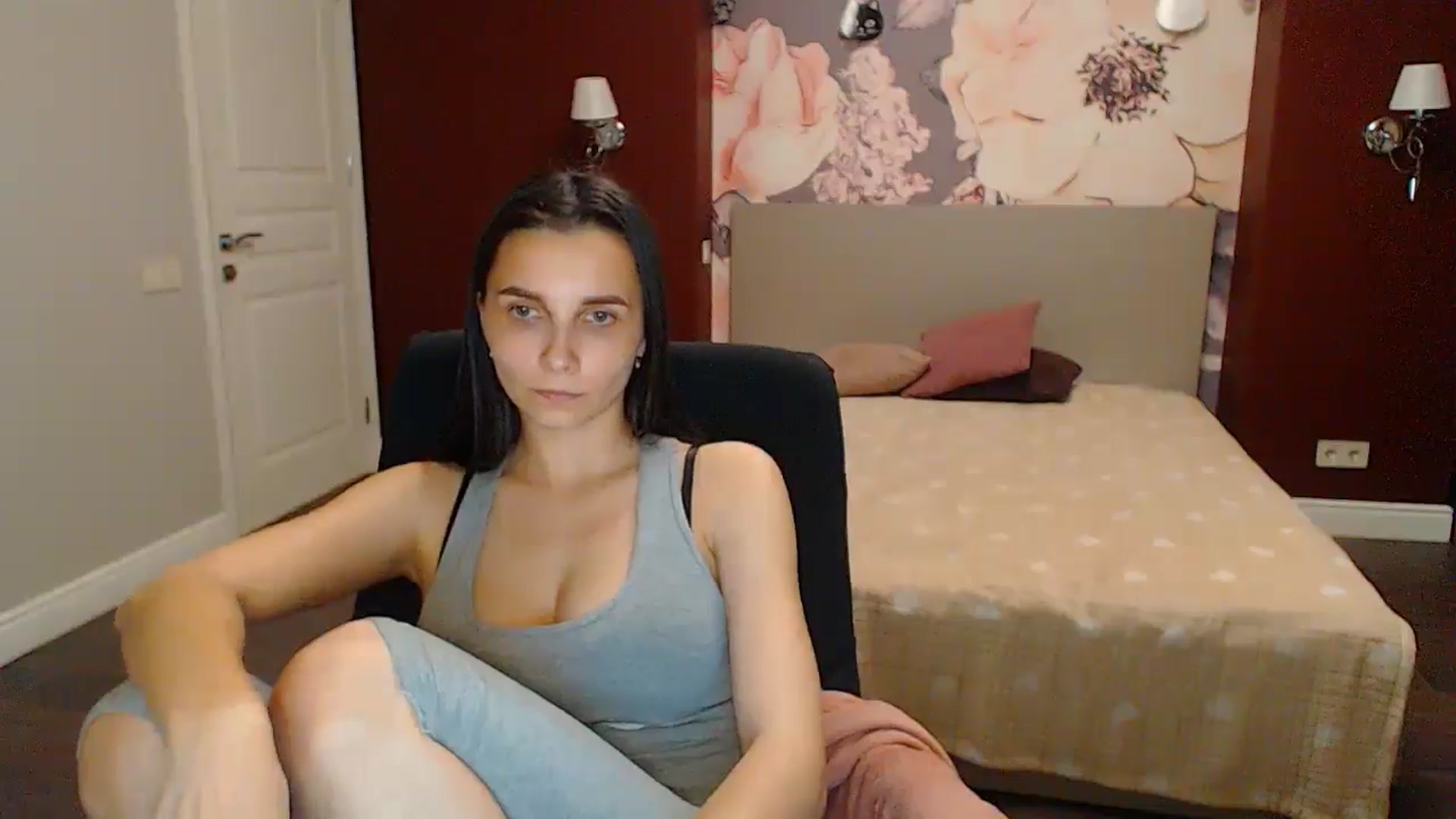 Gallery image thumbnail from Karina_Mils's myfreecams stream on, 05/31/2024, 18:30 image 6 of 20