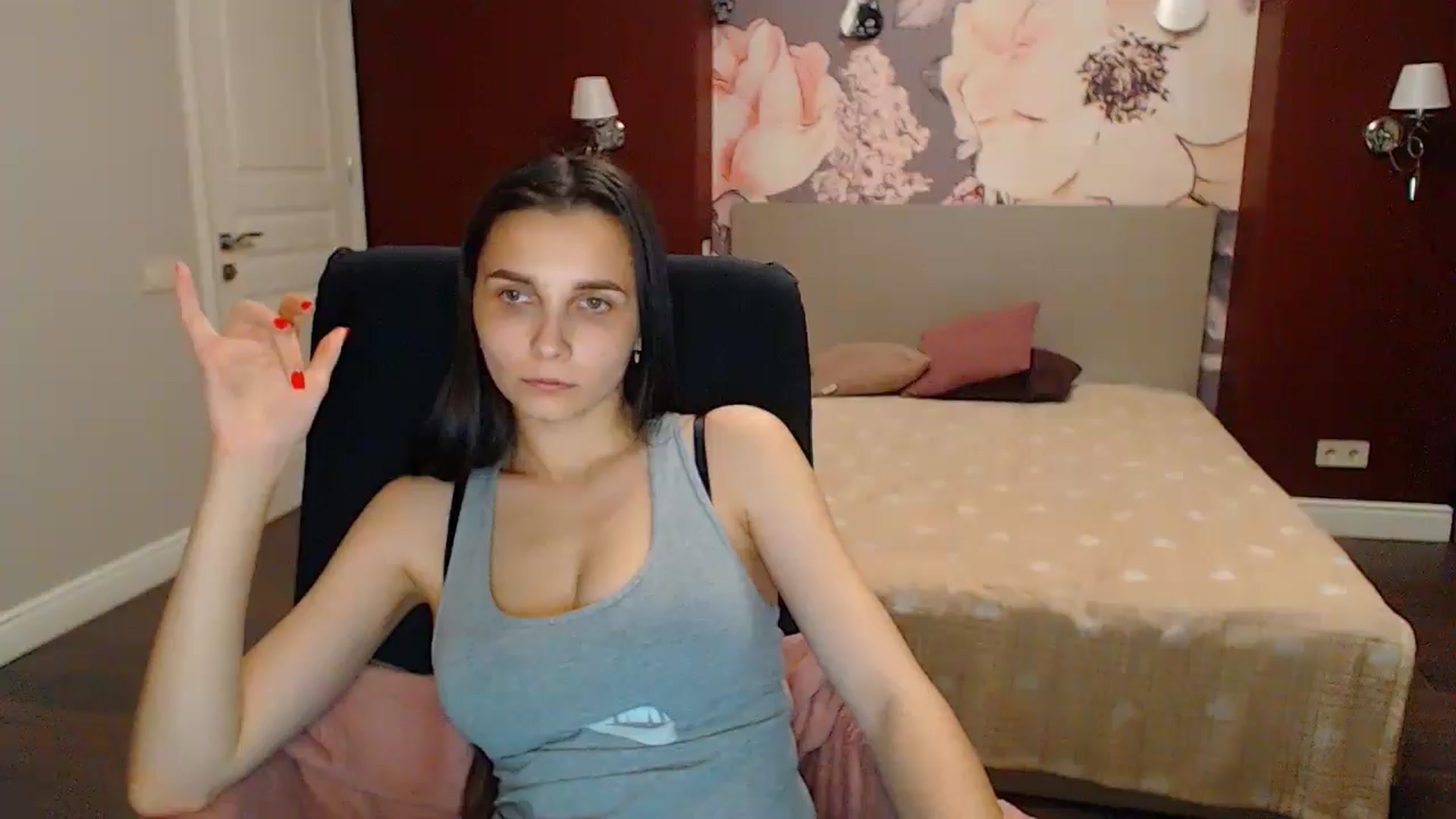 Gallery image thumbnail from Karina_Mils's myfreecams stream on, 05/31/2024, 18:30 image 12 of 20