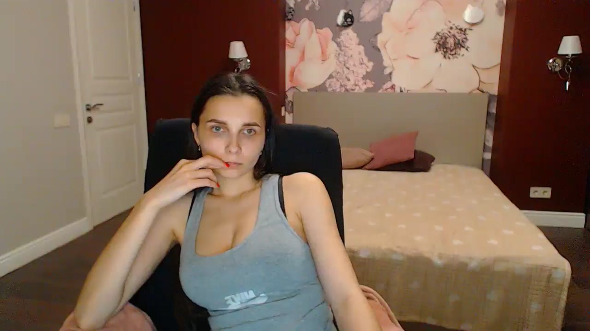 Gallery image thumbnail from Karina_Mils's myfreecams stream on, 05/31/2024, 19:07 image 13 of 20
