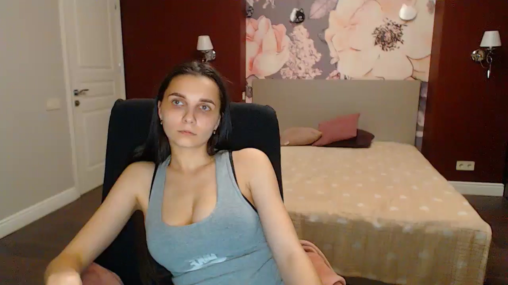 Gallery image thumbnail from Karina_Mils's myfreecams stream on, 05/31/2024, 19:07 image 15 of 20