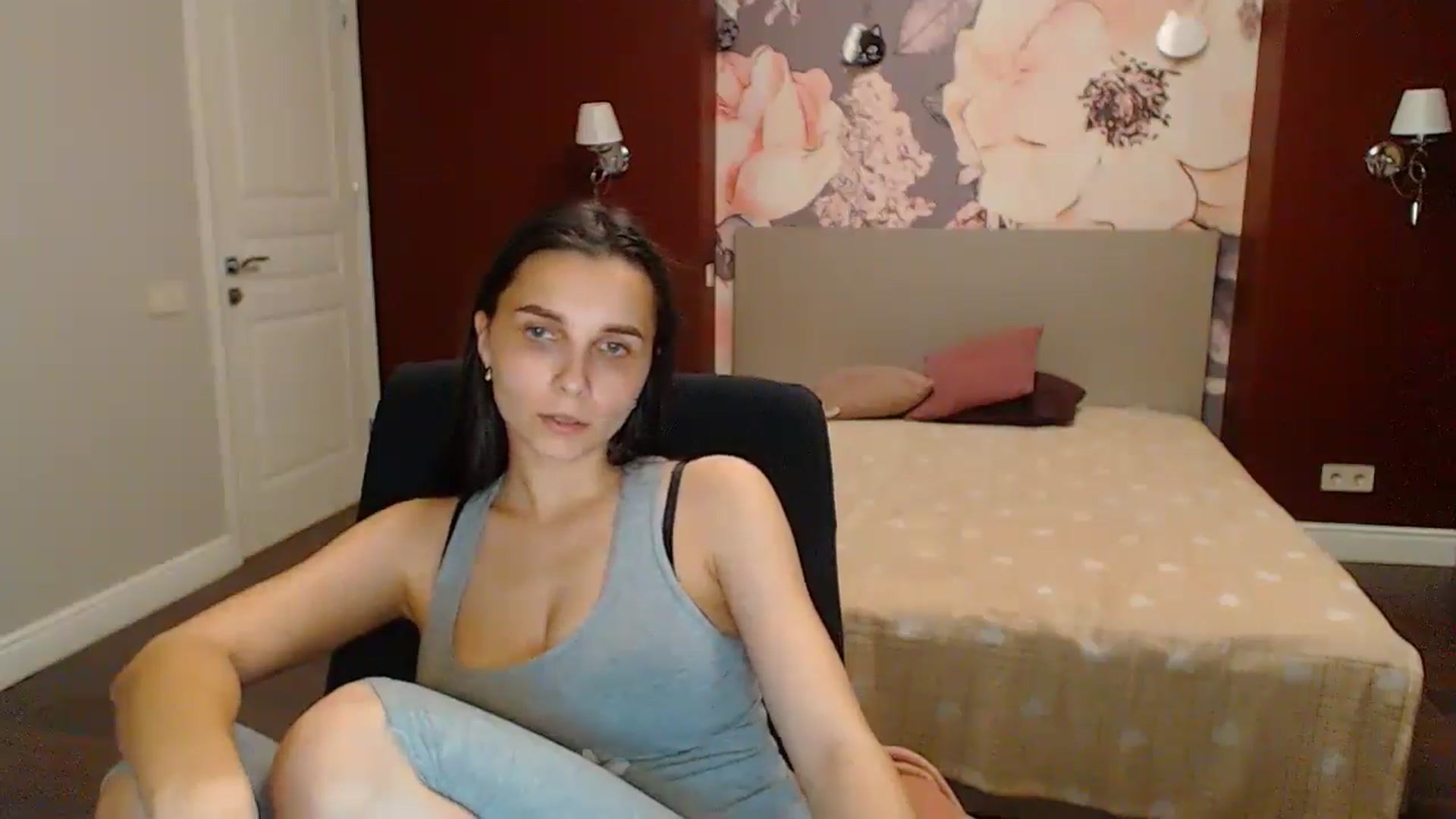 Gallery image thumbnail from Karina_Mils's myfreecams stream on, 05/31/2024, 19:07 image 8 of 20