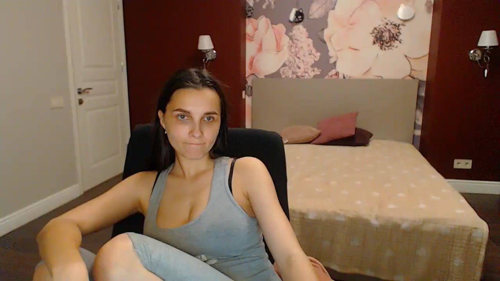 Gallery image thumbnail from Karina_Mils's myfreecams stream on, 05/31/2024, 19:07 image 7 of 20