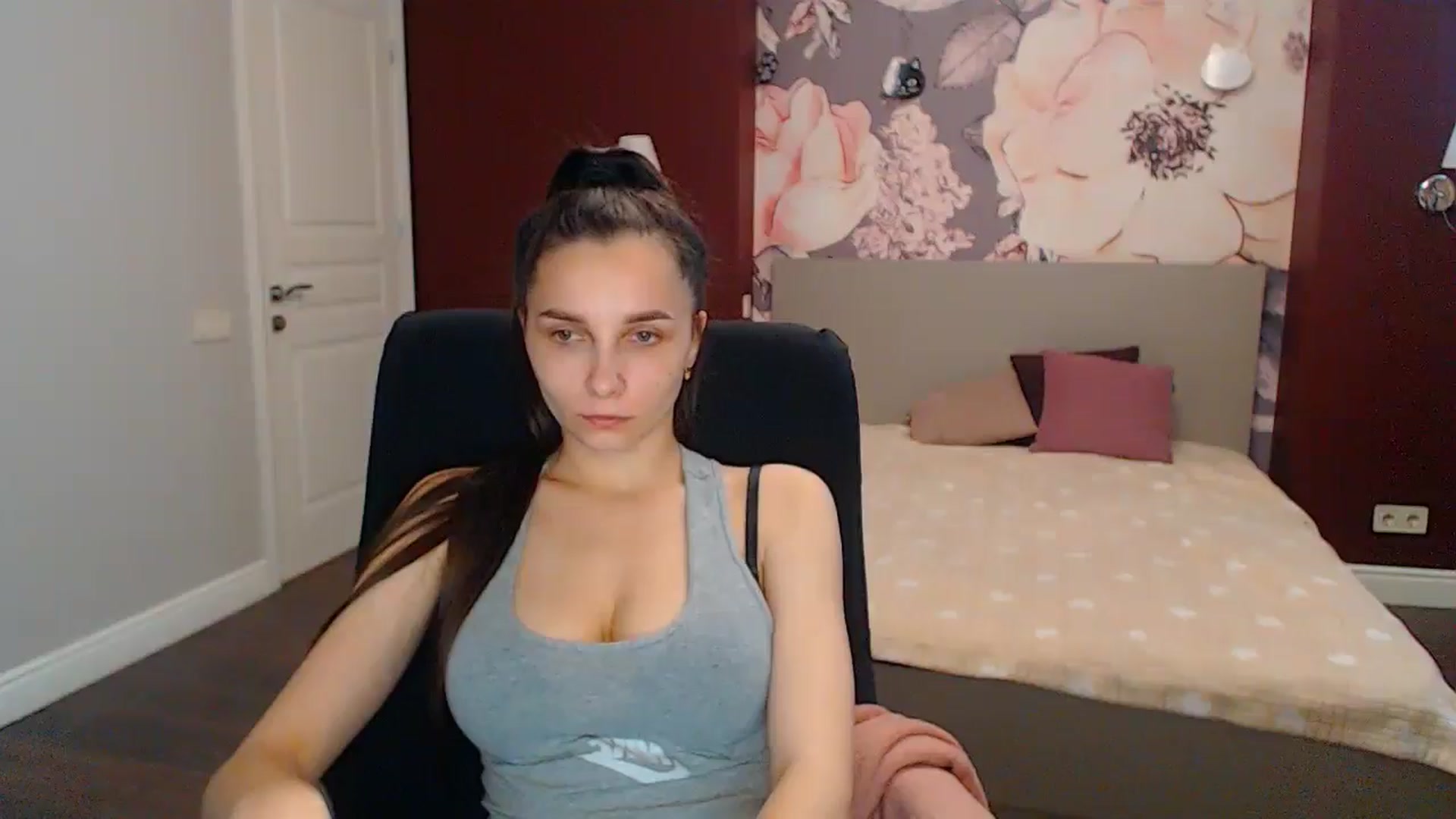Gallery image thumbnail from Karina_Mils's myfreecams stream on, 06/02/2024, 13:59 image 19 of 20