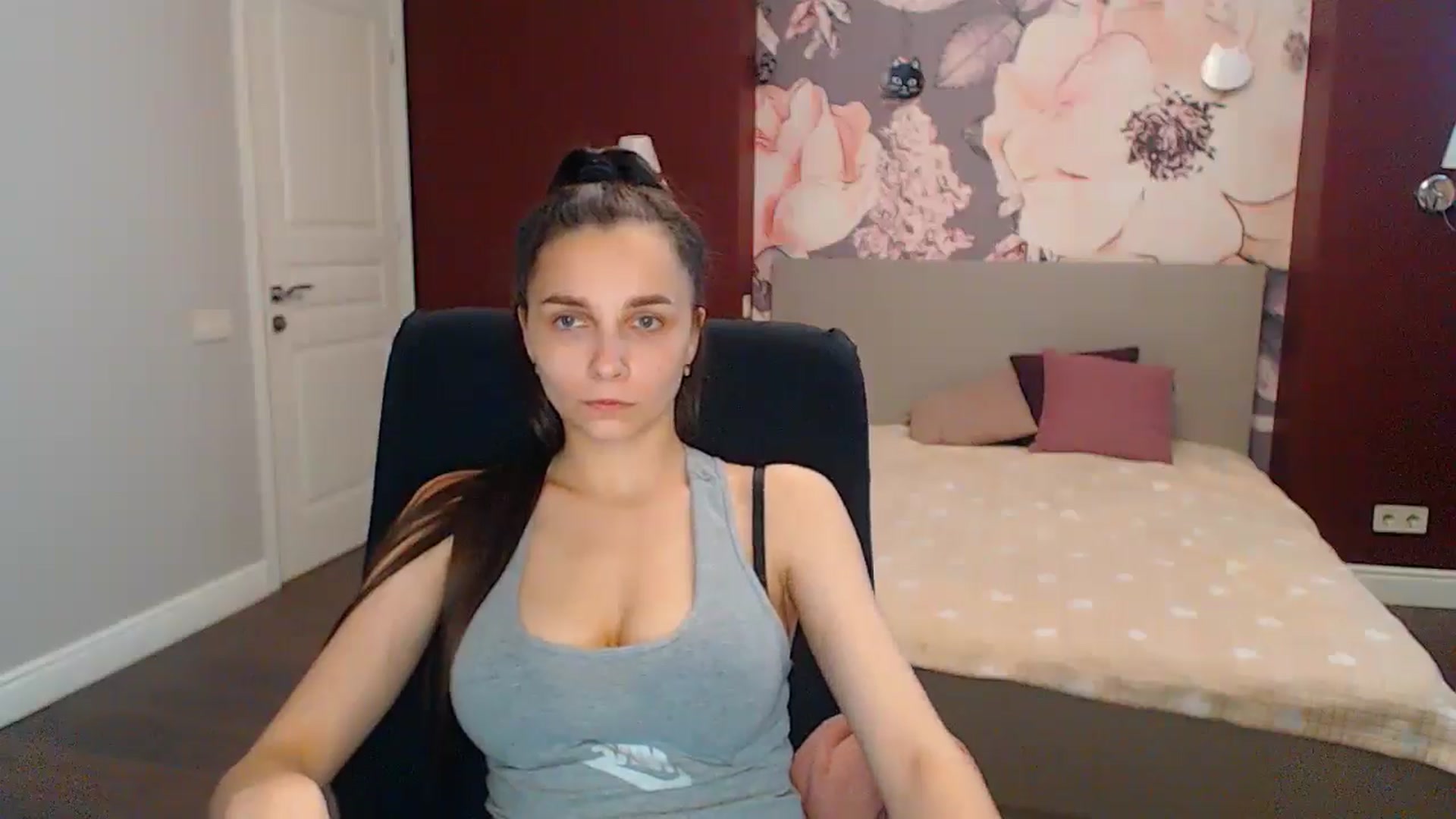 Gallery image thumbnail from Karina_Mils's myfreecams stream on, 06/02/2024, 13:59 image 18 of 20
