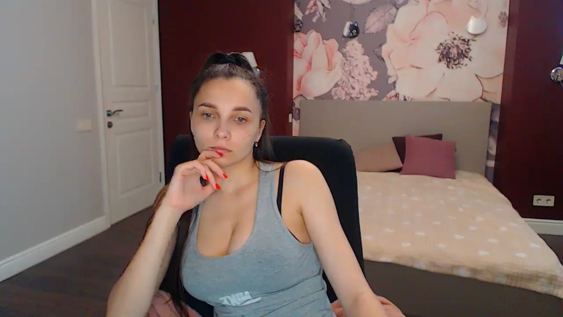 Gallery image thumbnail from Karina_Mils's myfreecams stream on, 06/02/2024, 13:59 image 2 of 20