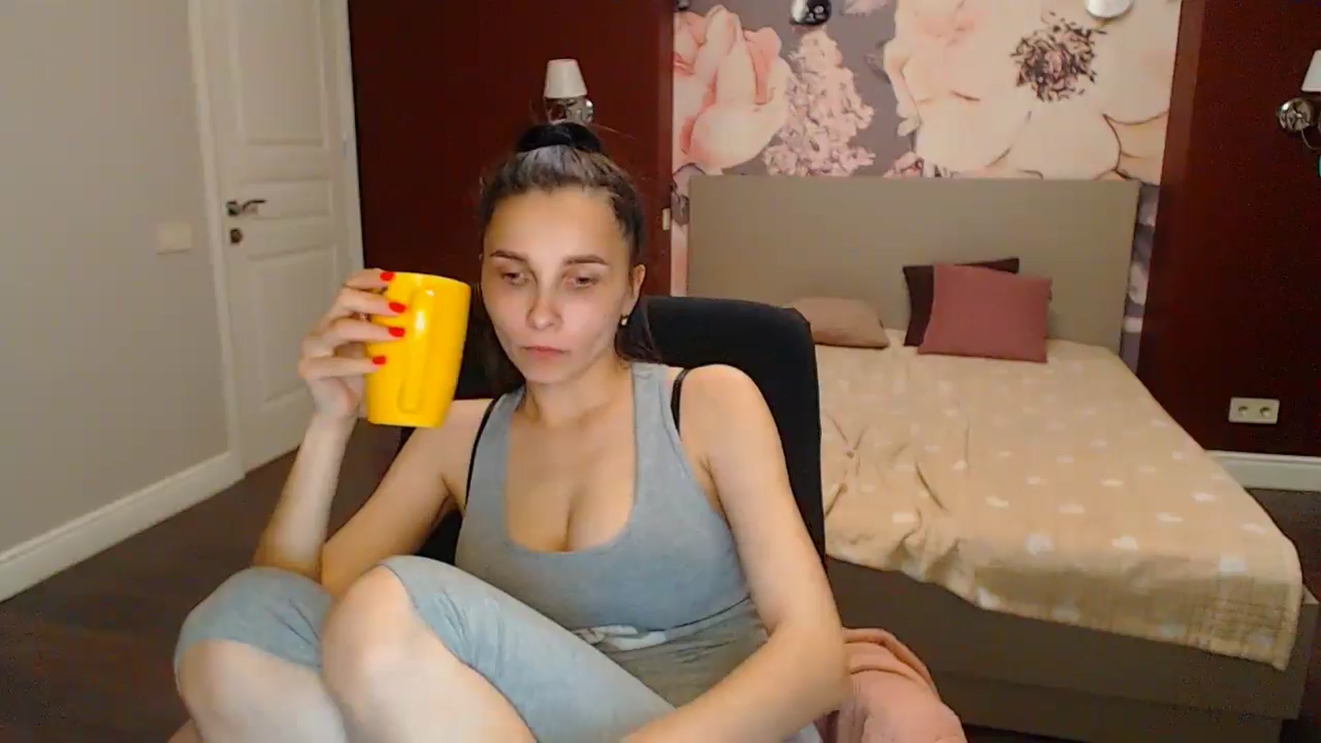 Gallery image thumbnail from Karina_Mils's myfreecams stream on, 06/02/2024, 17:57 image 5 of 20