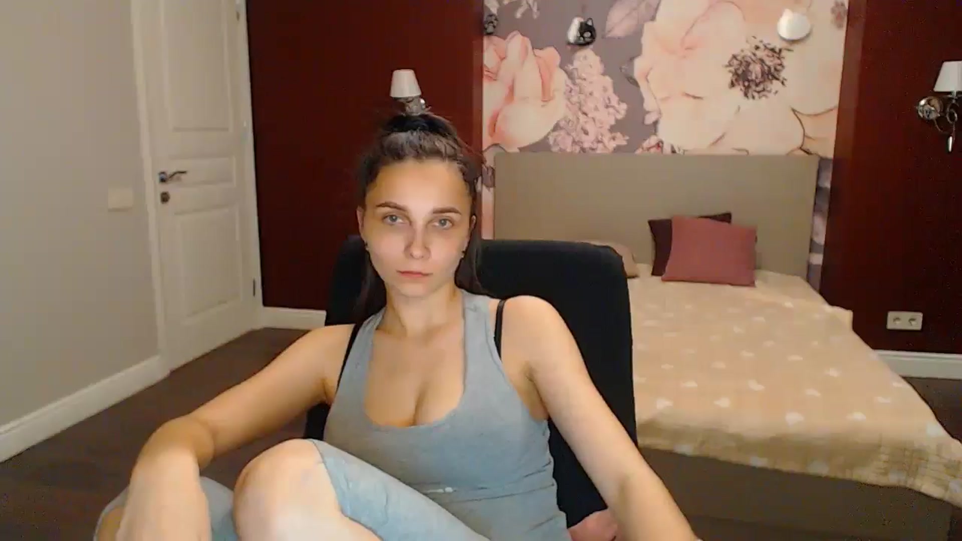 Gallery image thumbnail from Karina_Mils's myfreecams stream on, 06/02/2024, 20:11 image 8 of 20