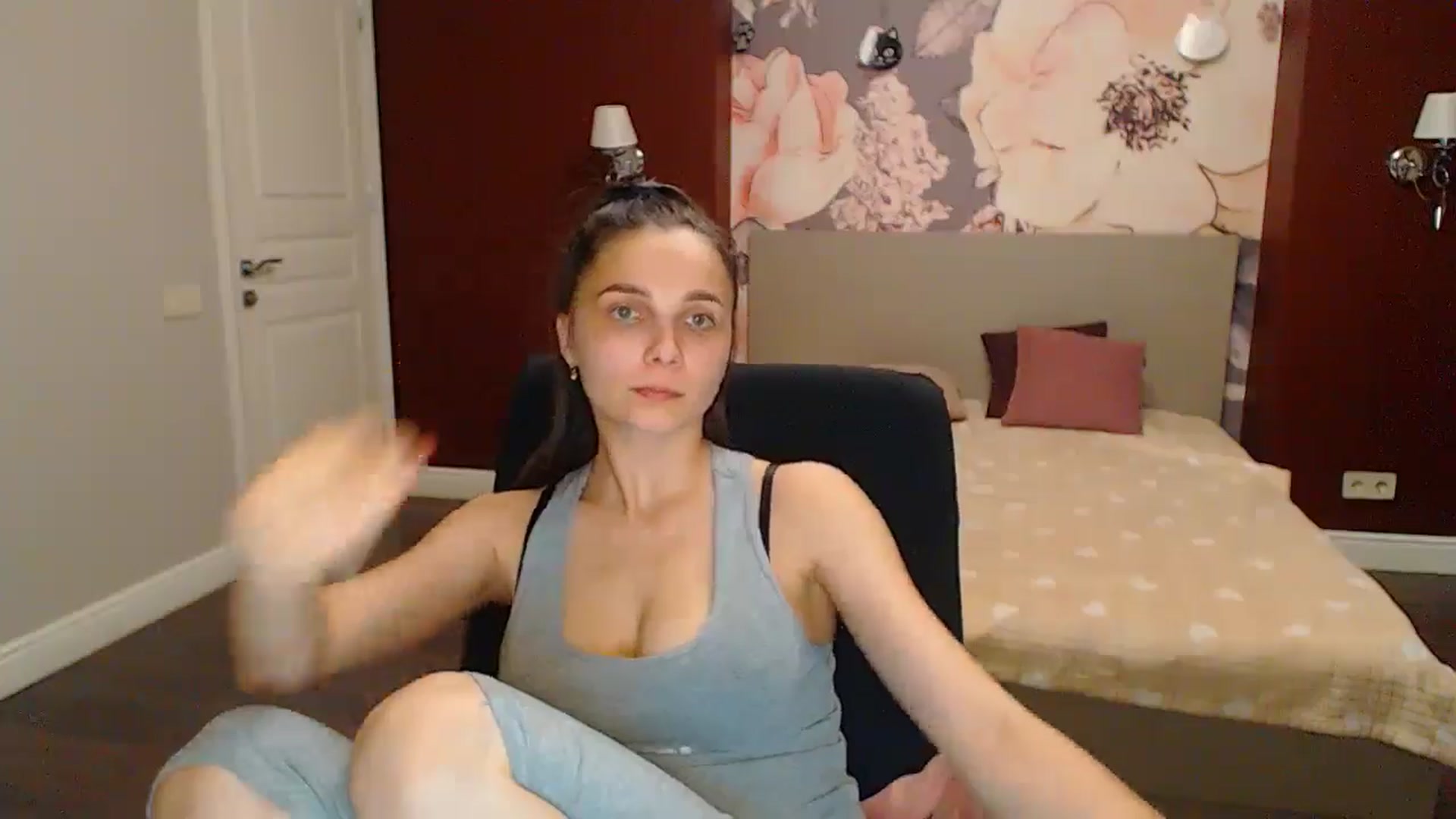 Gallery image thumbnail from Karina_Mils's myfreecams stream on, 06/02/2024, 20:11 image 9 of 20