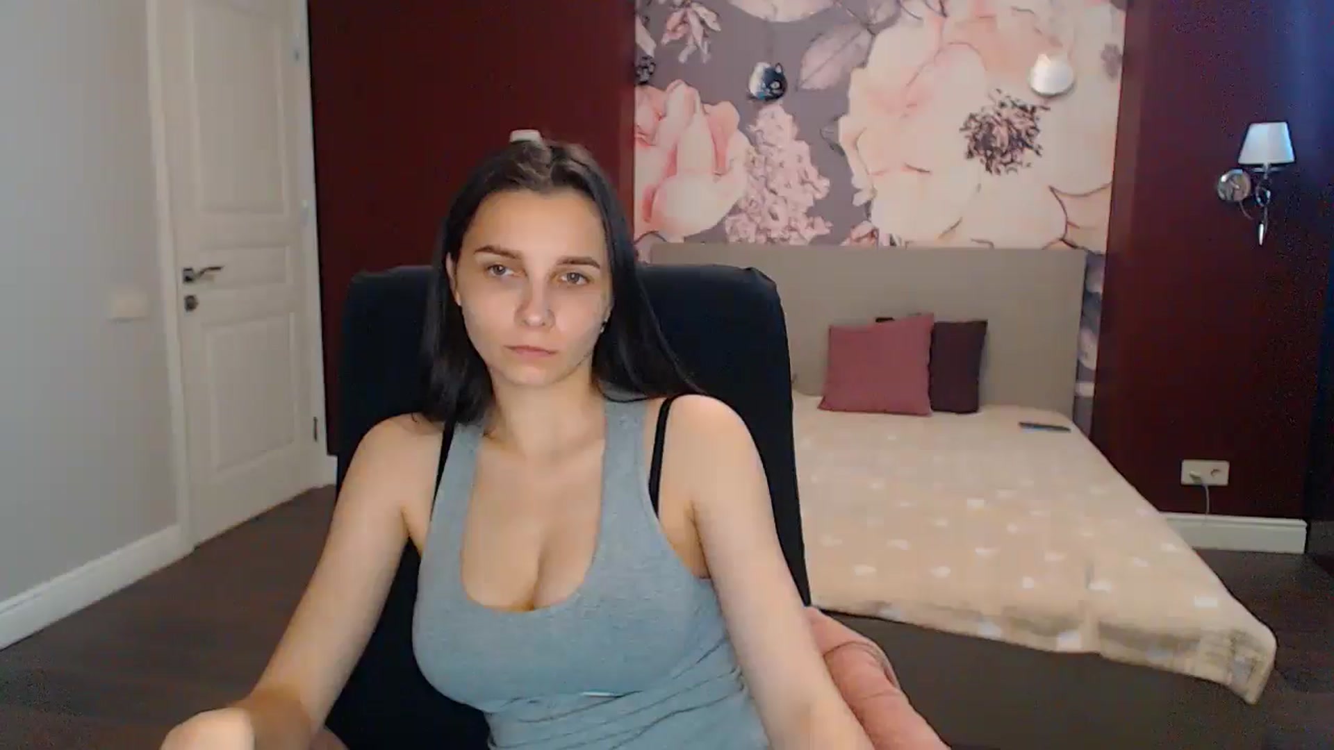 Gallery image thumbnail from Karina_Mils's myfreecams stream on, 06/06/2024, 11:23 image 15 of 20