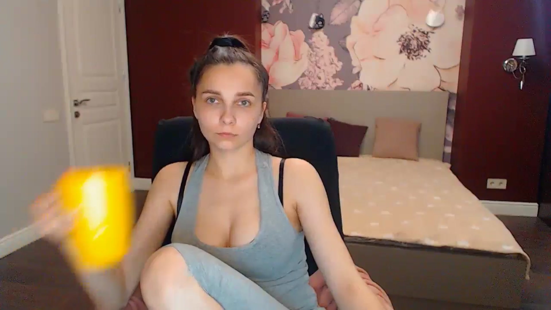Gallery image thumbnail from Karina_Mils's myfreecams stream on, 06/07/2024, 16:03 image 8 of 20