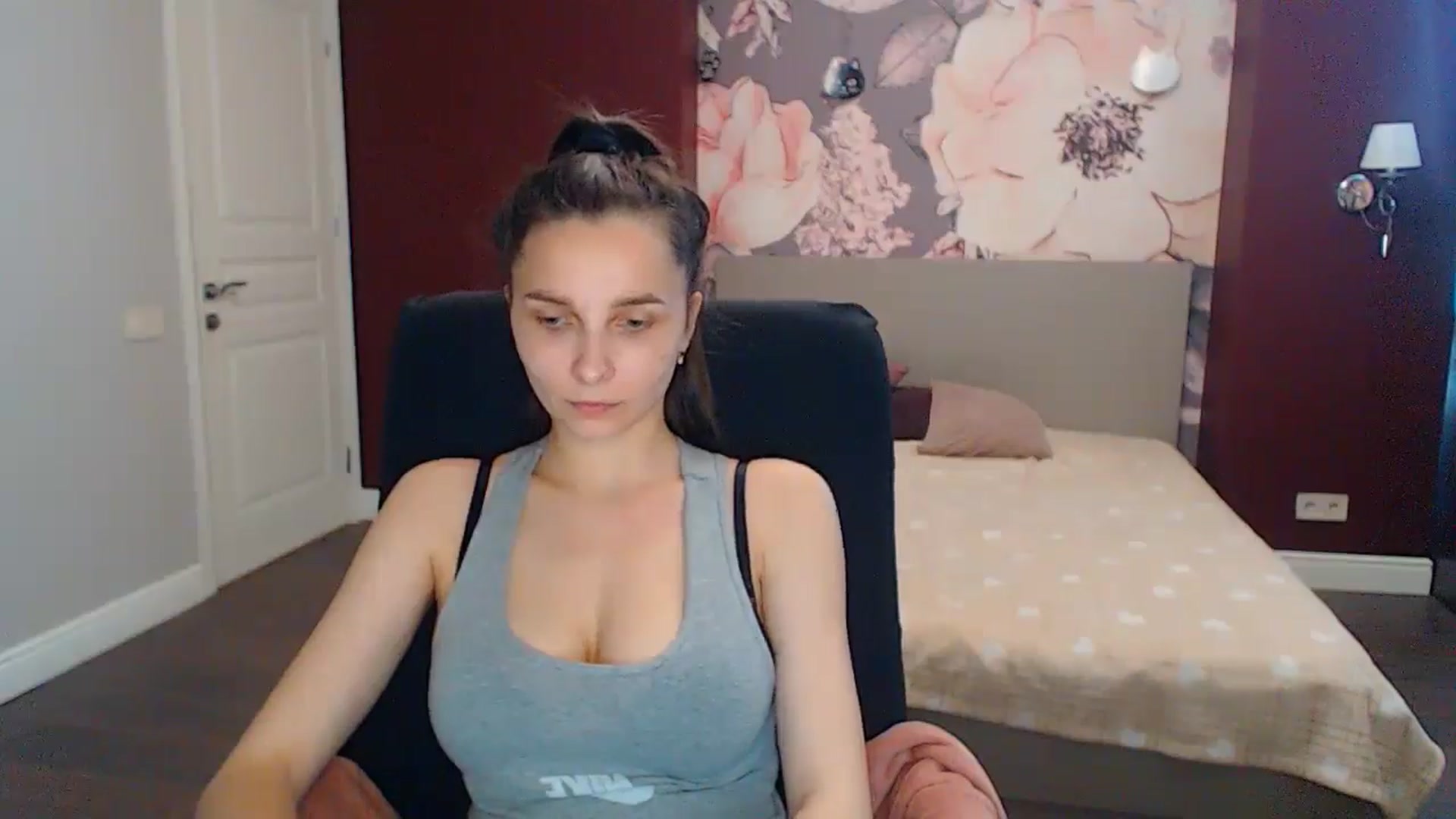 Gallery image thumbnail from Karina_Mils's myfreecams stream on, 06/08/2024, 12:35 image 20 of 20