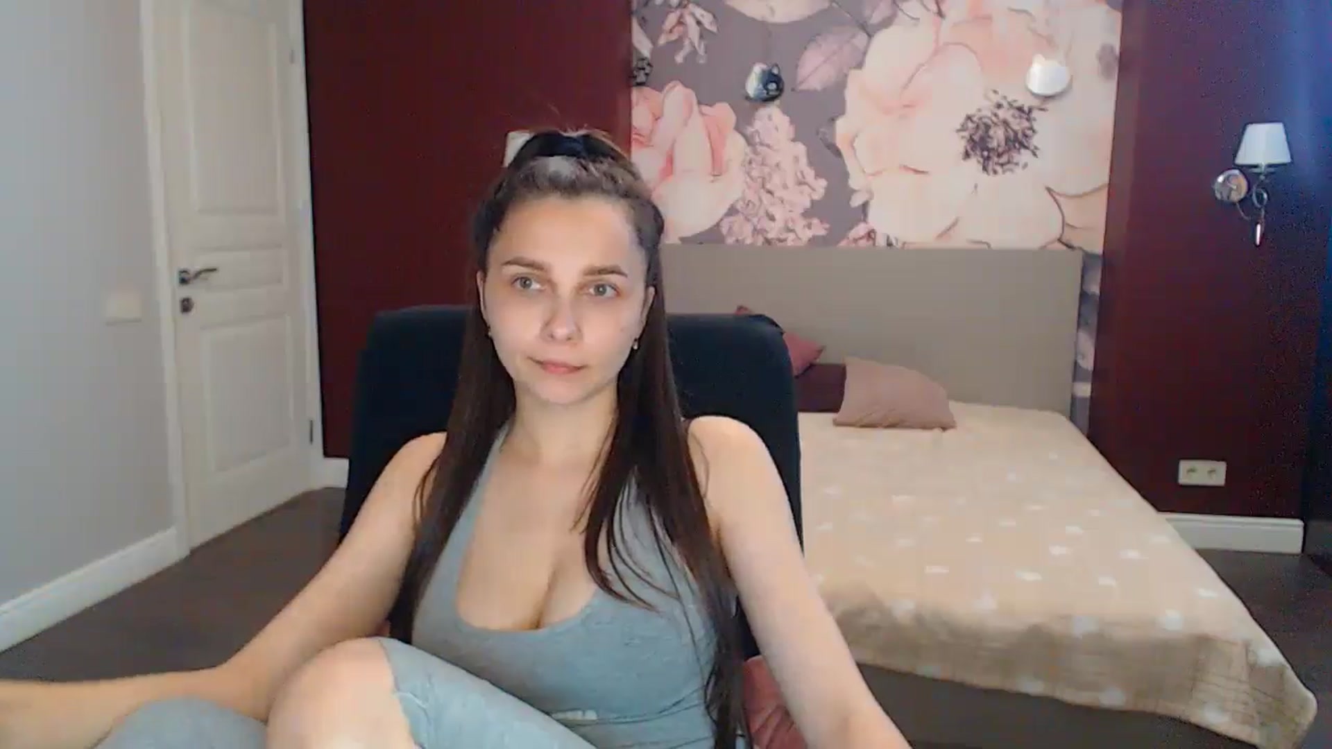 Gallery image thumbnail from Karina_Mils's myfreecams stream on, 06/08/2024, 12:35 image 3 of 20