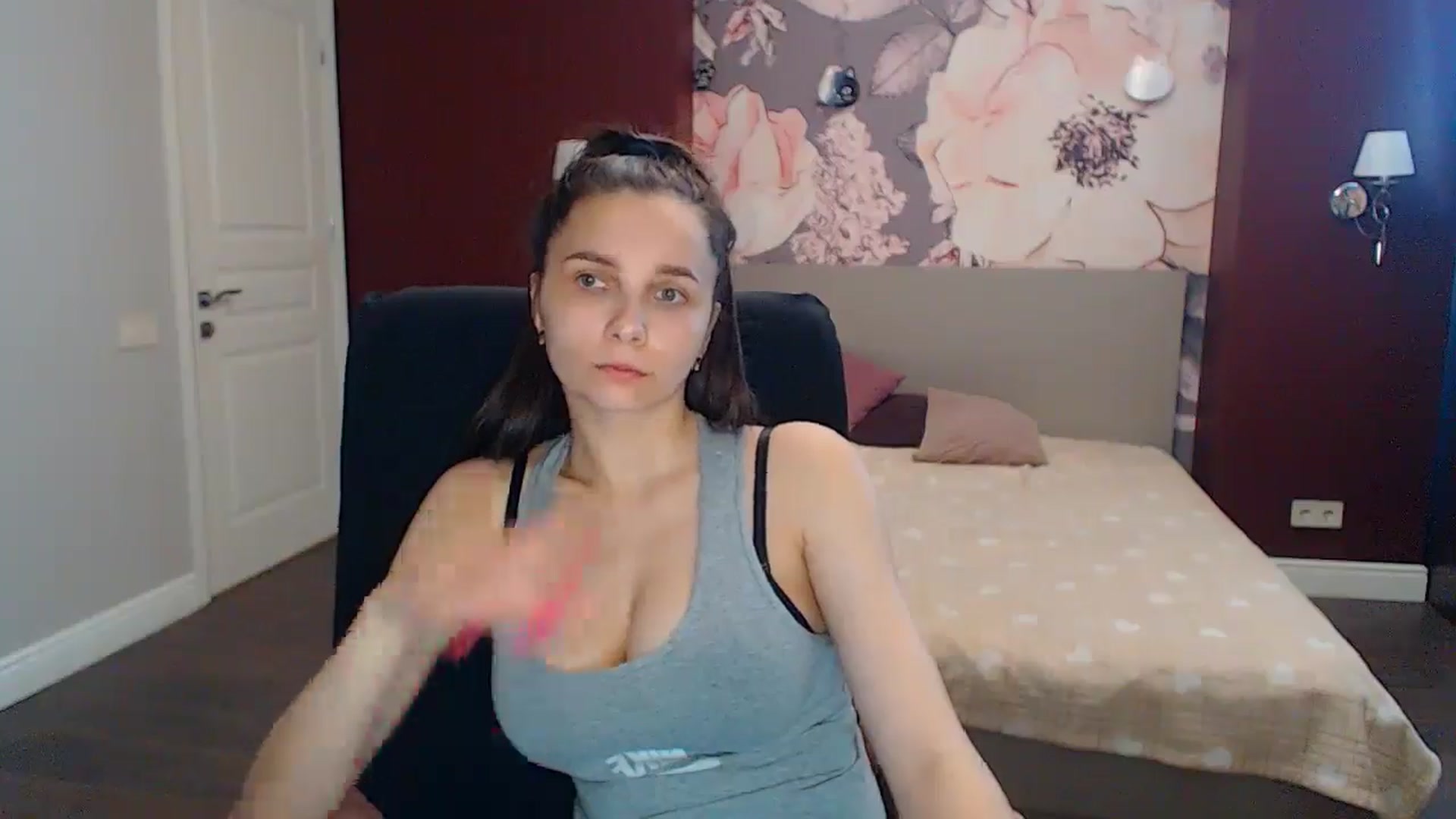 Gallery image thumbnail from Karina_Mils's myfreecams stream on, 06/08/2024, 12:35 image 17 of 20