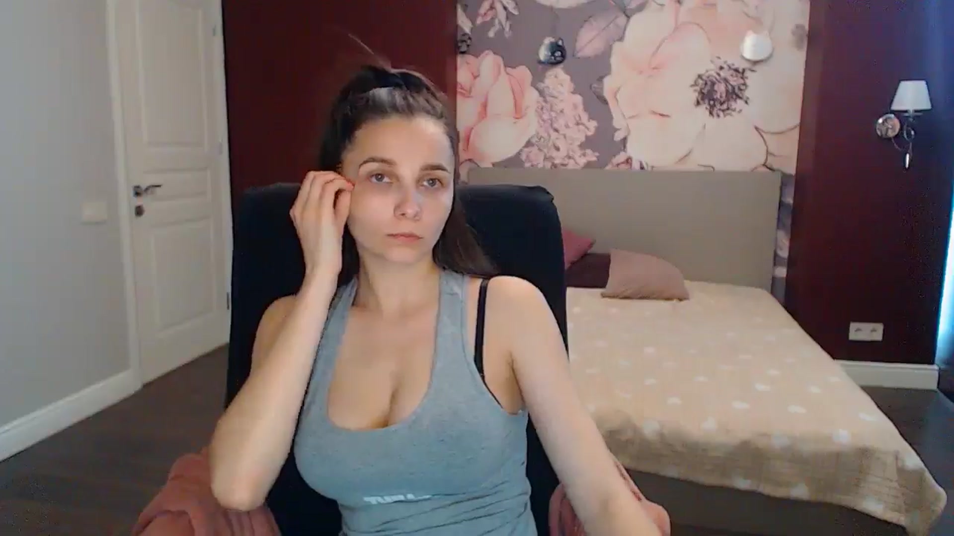 Gallery image thumbnail from Karina_Mils's myfreecams stream on, 06/08/2024, 12:55 image 2 of 20