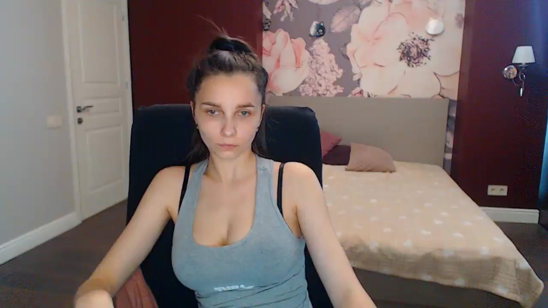 Gallery image thumbnail from Karina_Mils's myfreecams stream on, 06/08/2024, 12:55 image 11 of 20