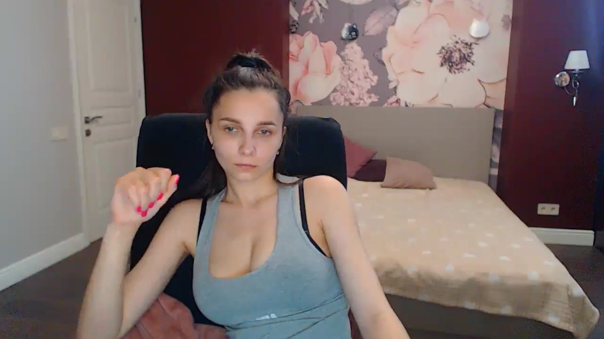 Gallery image thumbnail from Karina_Mils's myfreecams stream on, 06/08/2024, 13:22 image 10 of 20