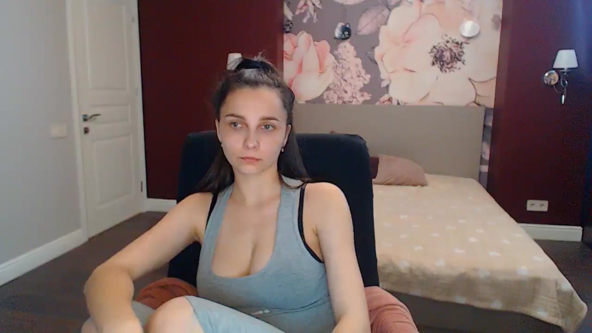 Gallery image thumbnail from Karina_Mils's myfreecams stream on, 06/08/2024, 13:22 image 4 of 20
