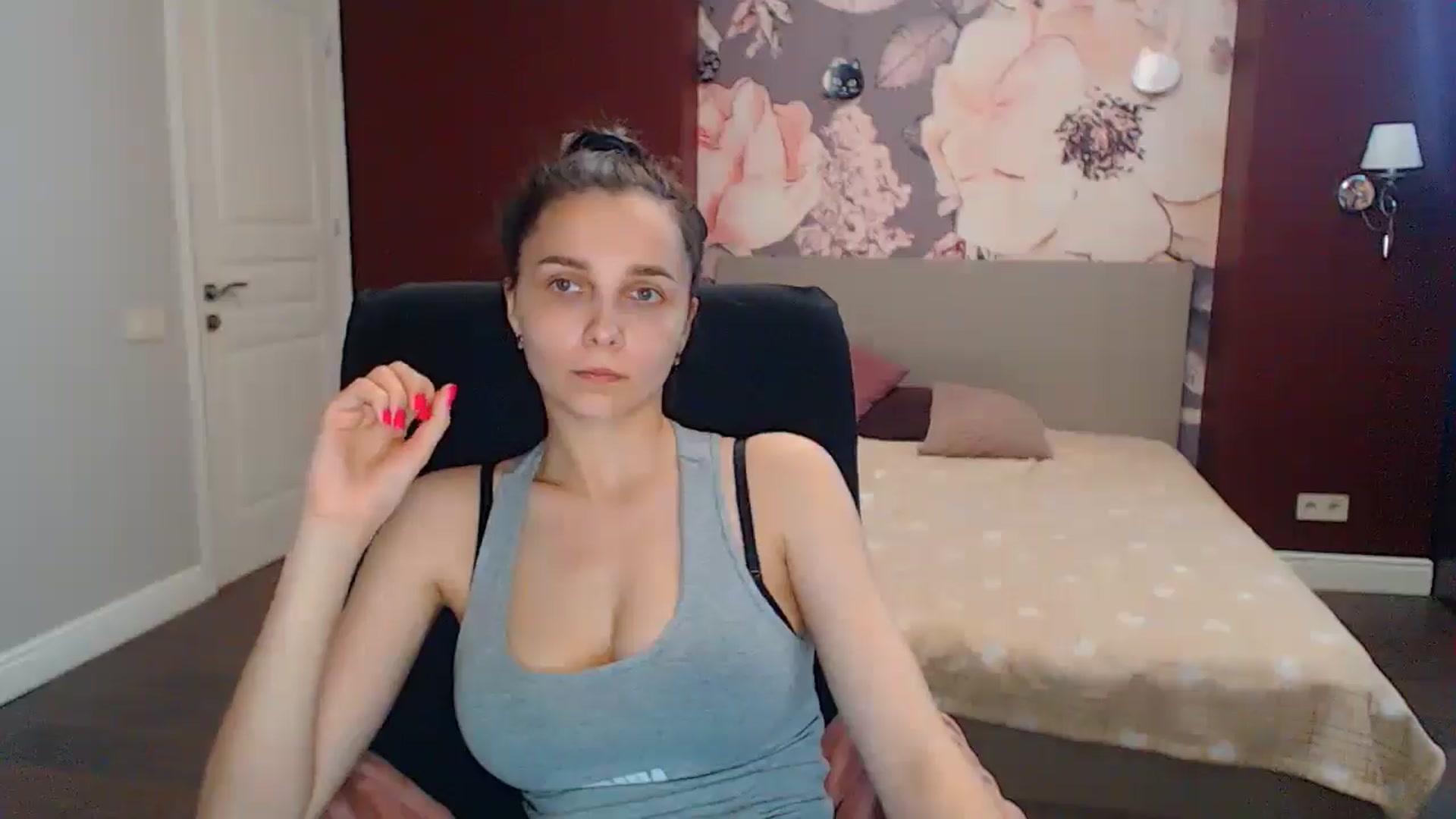 Gallery image thumbnail from Karina_Mils's myfreecams stream on, 06/08/2024, 13:22 image 18 of 20