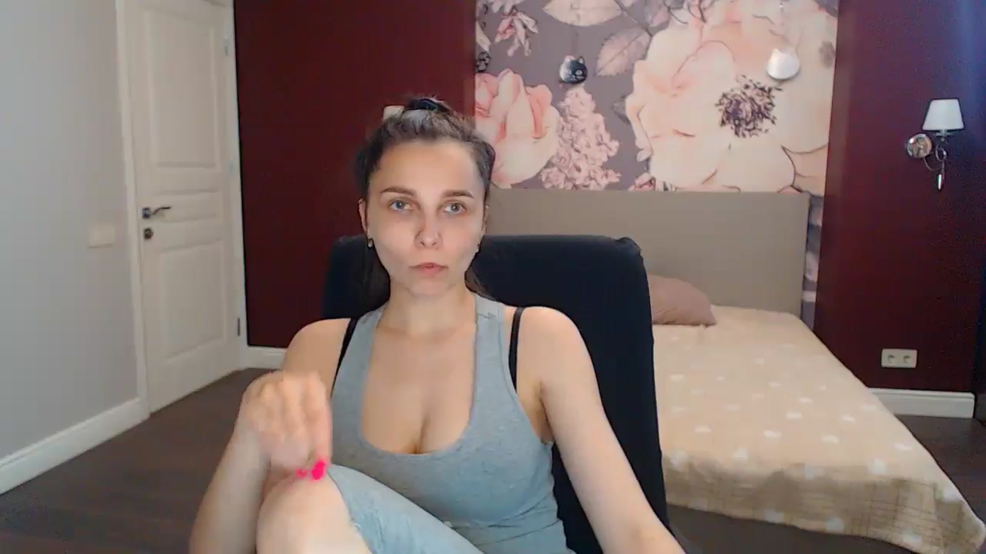 Gallery image thumbnail from Karina_Mils's myfreecams stream on, 06/08/2024, 15:44 image 2 of 20