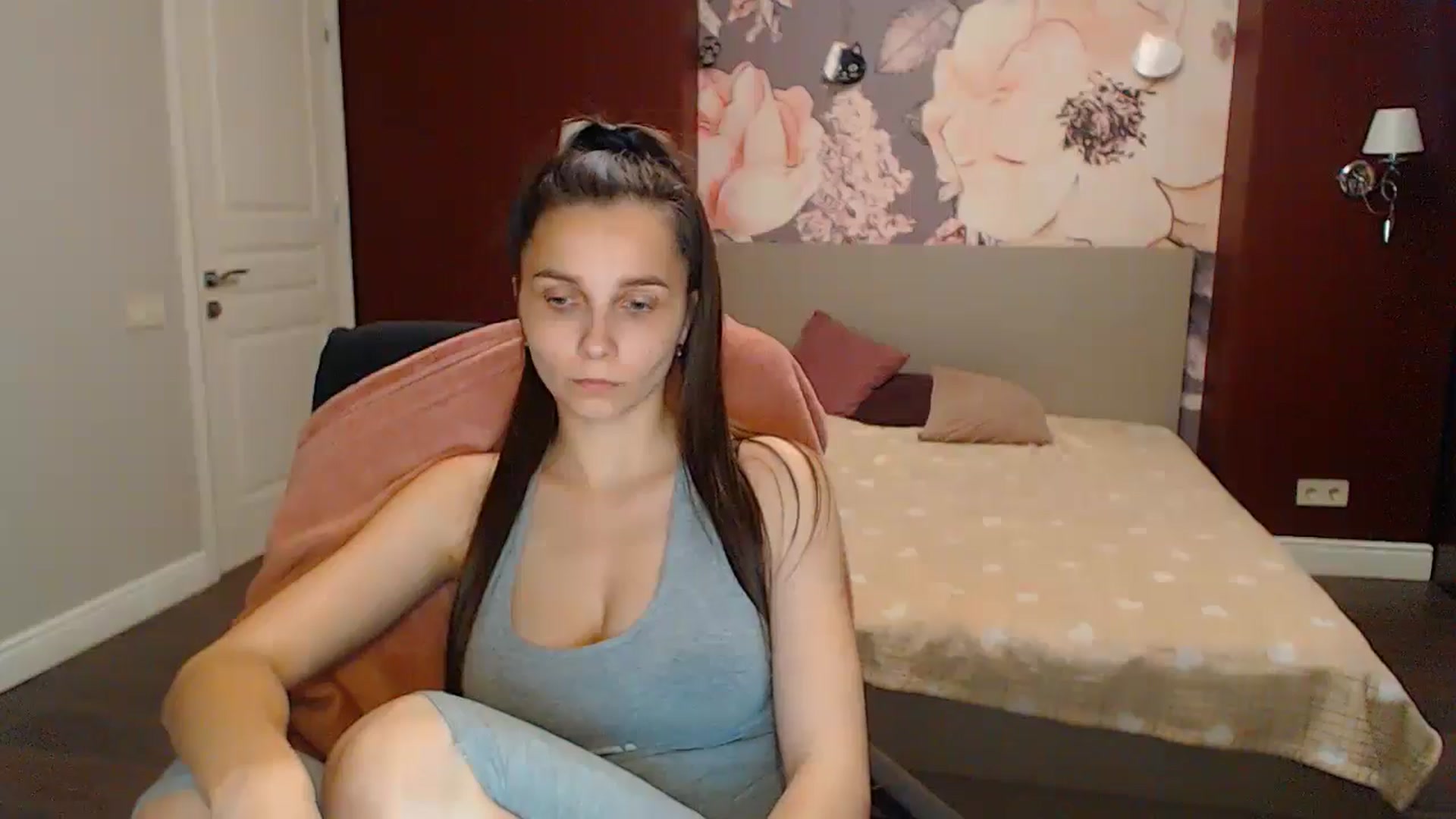 Gallery image thumbnail from Karina_Mils's myfreecams stream on, 06/08/2024, 16:58 image 3 of 20