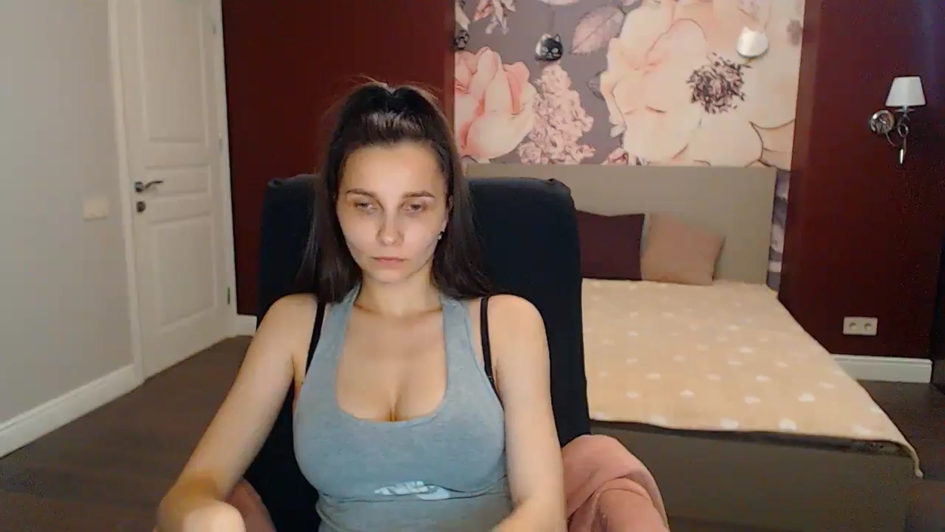 Gallery image thumbnail from Karina_Mils's myfreecams stream on, 06/09/2024, 16:46 image 6 of 20