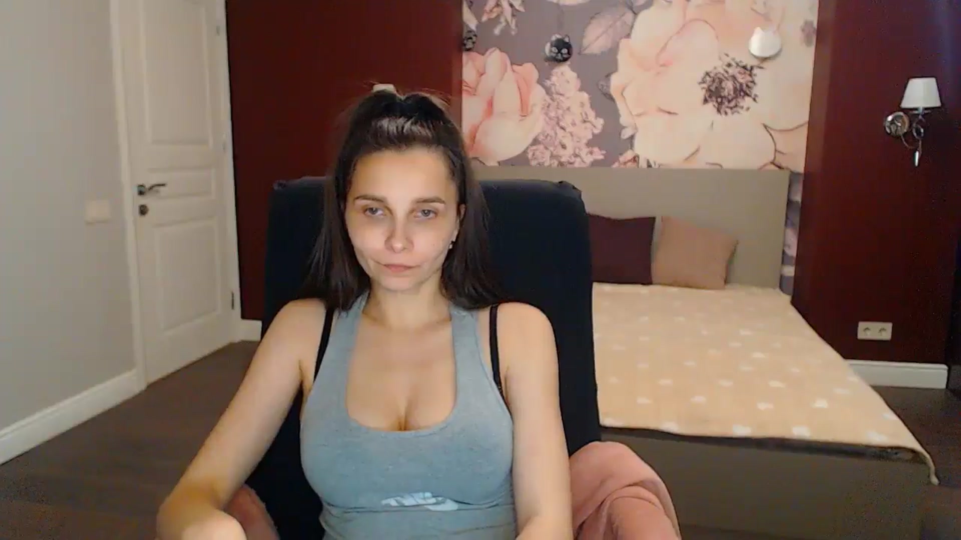 Gallery image thumbnail from Karina_Mils's myfreecams stream on, 06/09/2024, 16:46 image 7 of 20