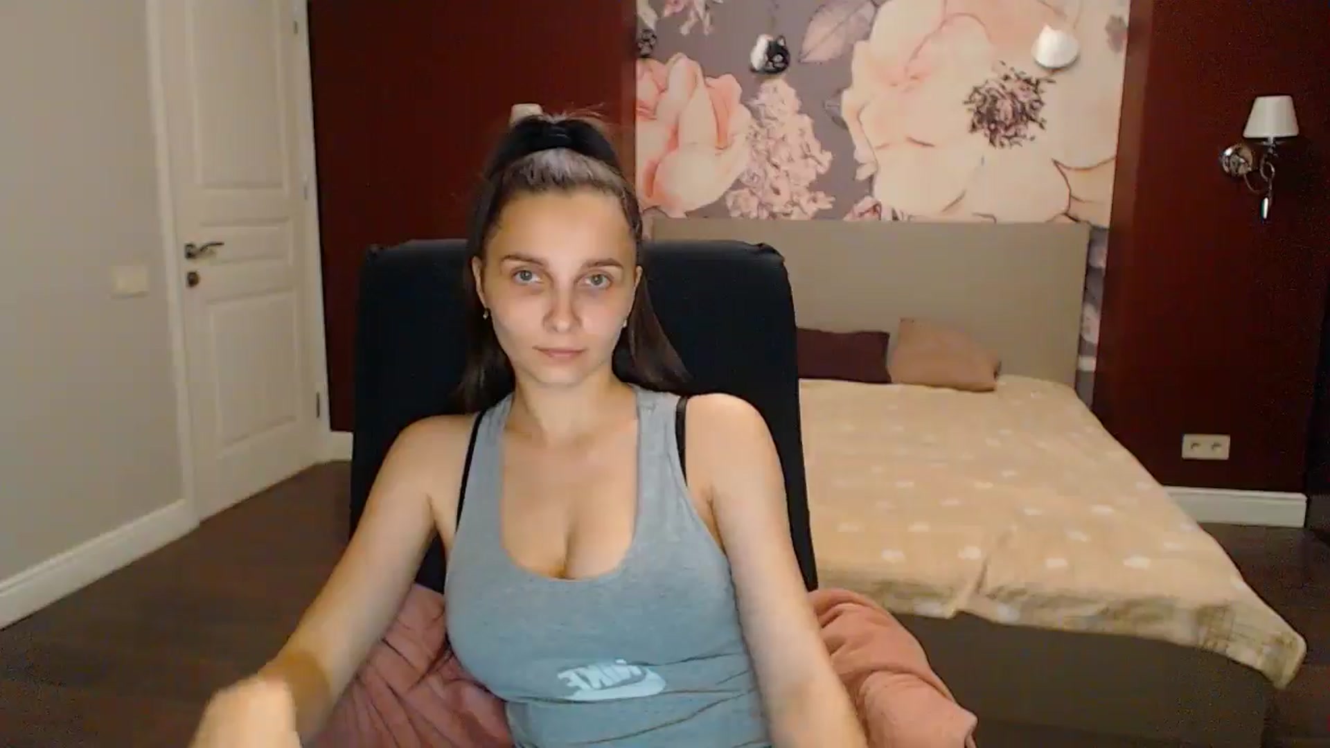 Gallery image thumbnail from Karina_Mils's myfreecams stream on, 06/09/2024, 20:34 image 20 of 20
