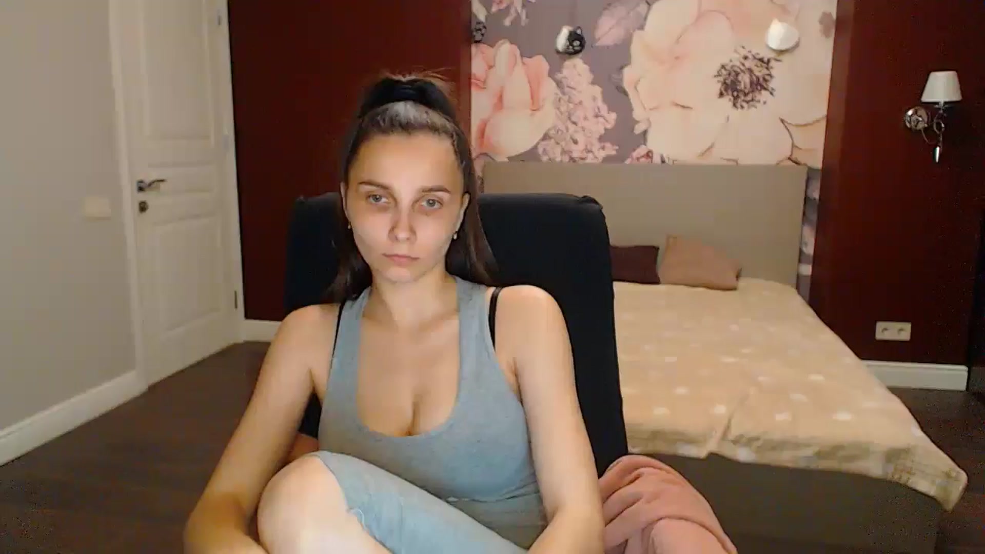 Gallery image thumbnail from Karina_Mils's myfreecams stream on, 06/09/2024, 20:34 image 16 of 20