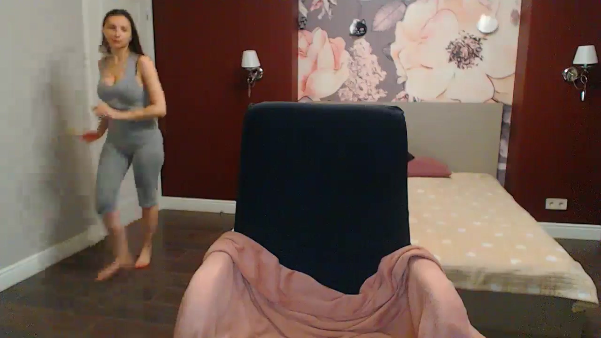 Gallery image thumbnail from Karina_Mils's myfreecams stream on, 06/13/2024, 11:32 image 18 of 20