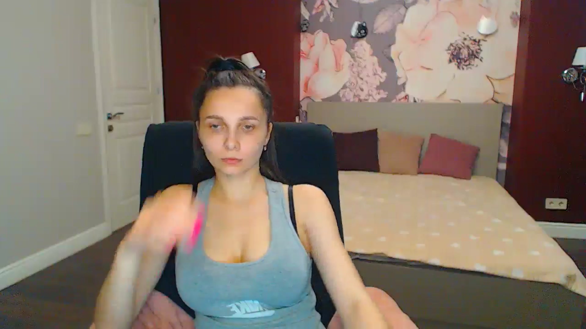 Gallery image thumbnail from Karina_Mils's myfreecams stream on, 06/14/2024, 13:37 image 19 of 20