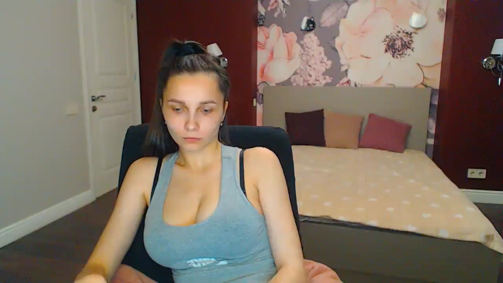 Gallery image thumbnail from Karina_Mils's myfreecams stream on, 06/14/2024, 13:37 image 2 of 20