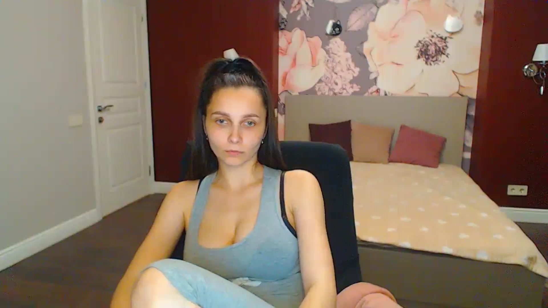 Gallery image thumbnail from Karina_Mils's myfreecams stream on, 06/14/2024, 16:25 image 20 of 20