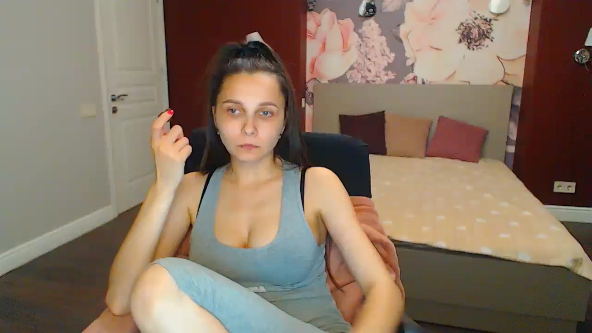 Gallery image thumbnail from Karina_Mils's myfreecams stream on, 06/14/2024, 17:54 image 1 of 20