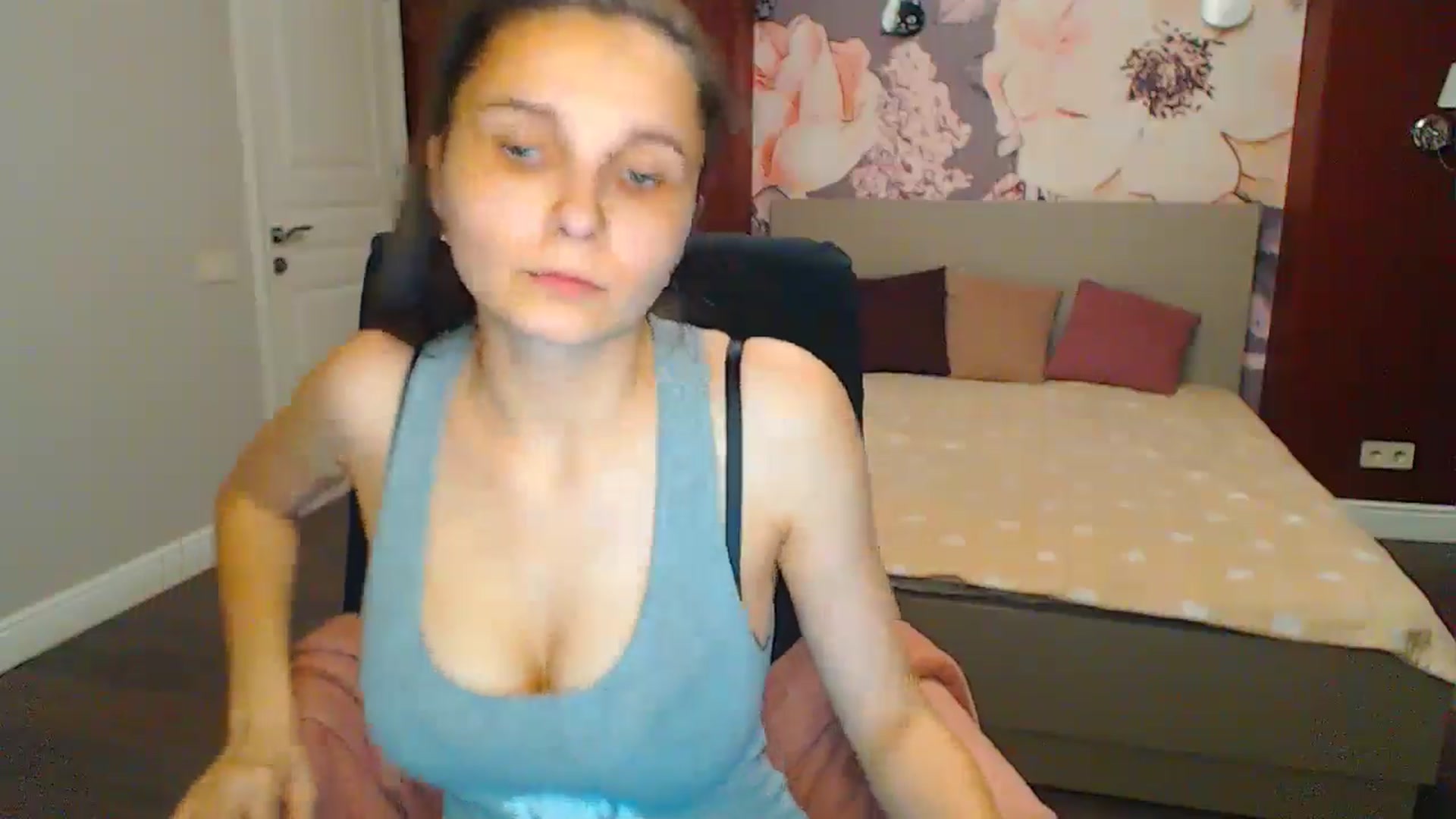 Gallery image thumbnail from Karina_Mils's myfreecams stream on, 06/14/2024, 18:51 image 18 of 20