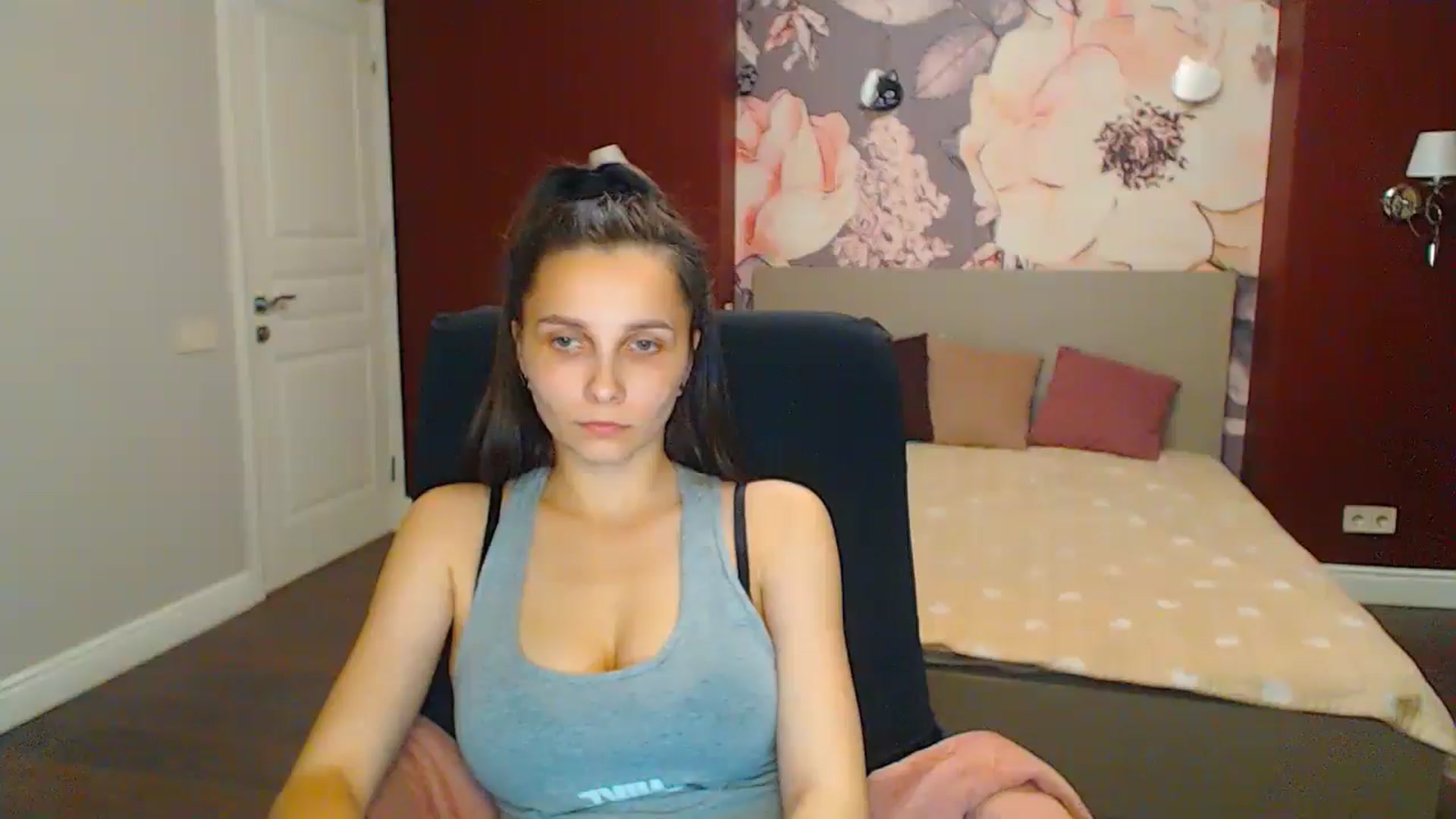 Gallery image thumbnail from Karina_Mils's myfreecams stream on, 06/14/2024, 19:33 image 20 of 20
