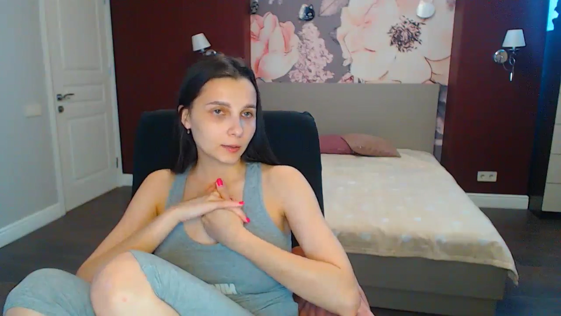 Gallery image thumbnail from Karina_Mils's myfreecams stream on, 06/20/2024, 11:14 image 18 of 20