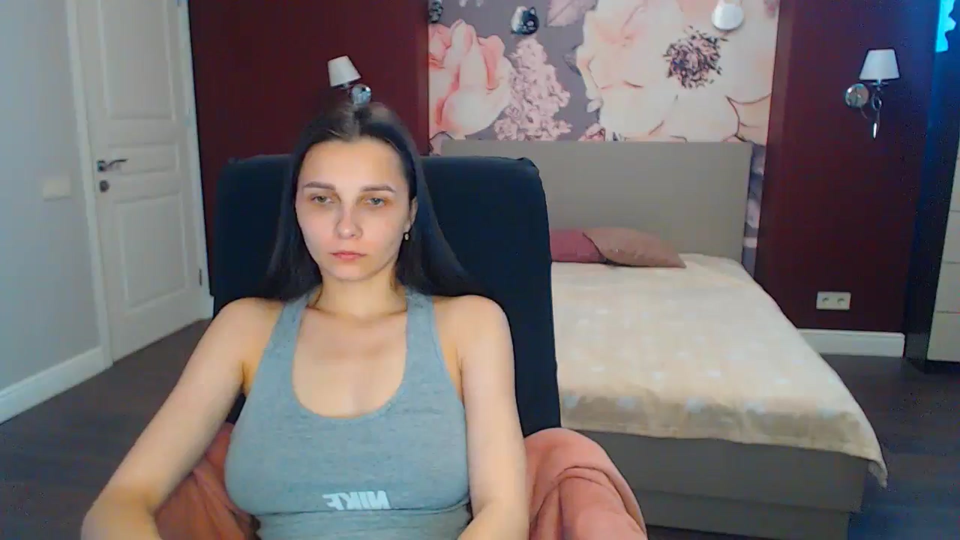 Gallery image thumbnail from Karina_Mils's myfreecams stream on, 06/20/2024, 11:14 image 6 of 20