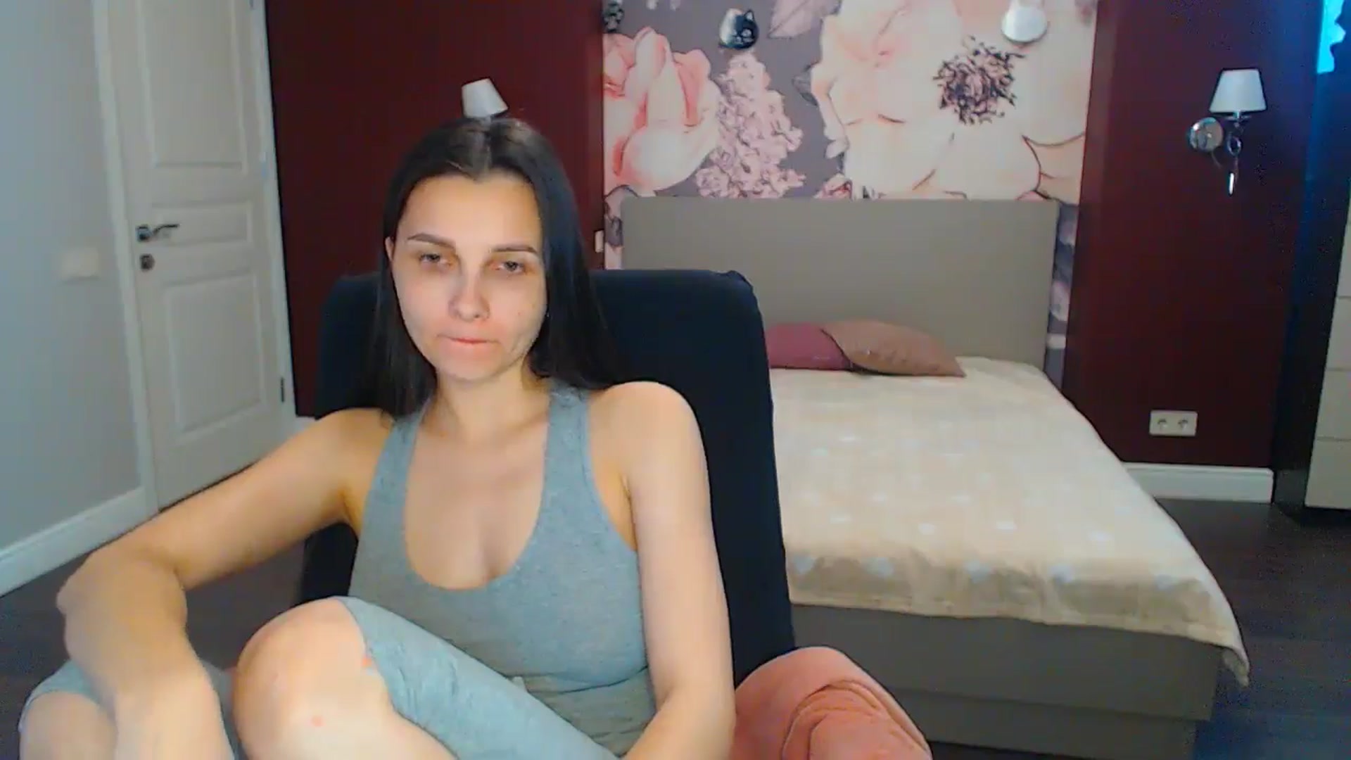 Gallery image thumbnail from Karina_Mils's myfreecams stream on, 06/20/2024, 11:14 image 8 of 20
