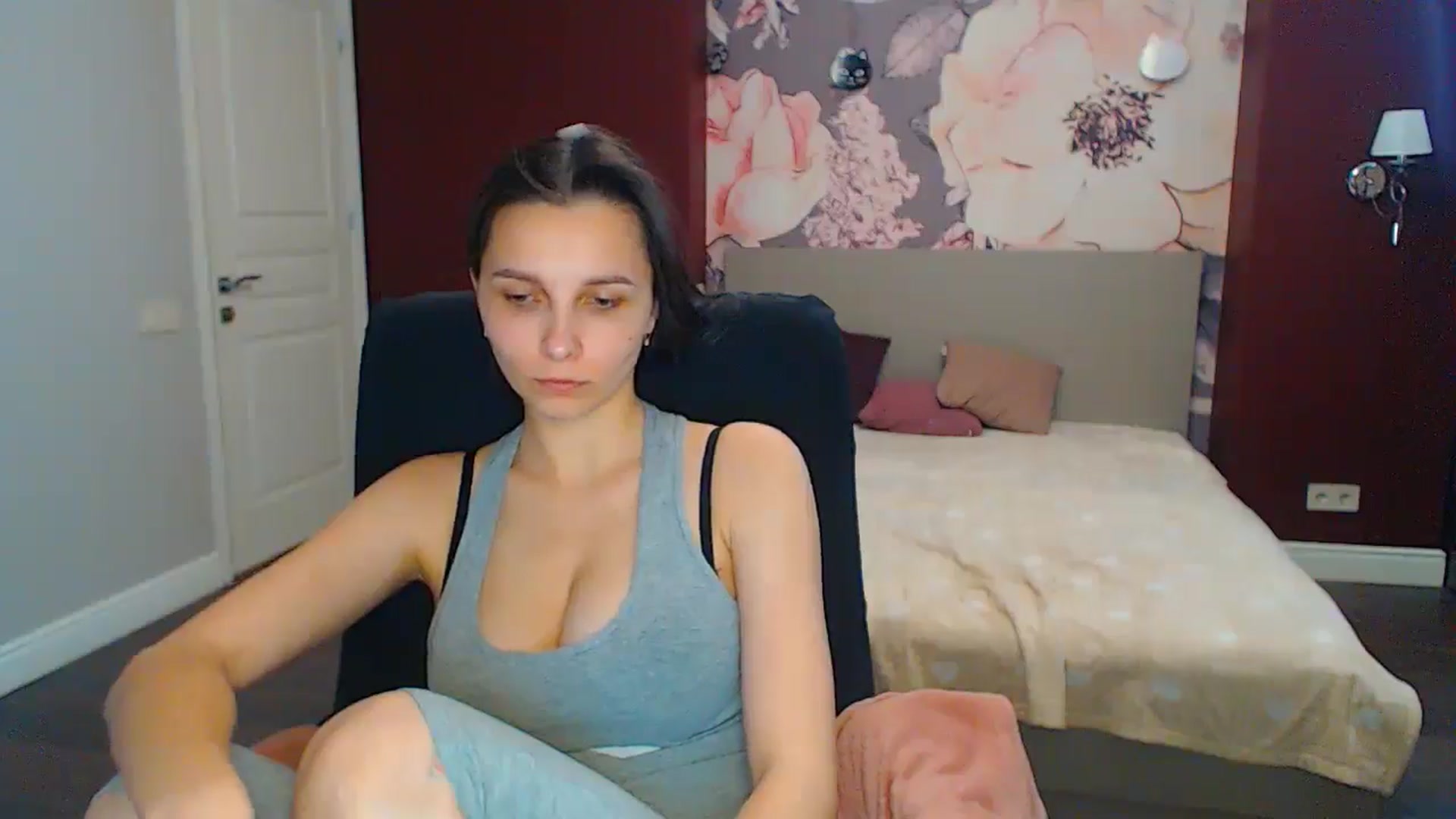 Gallery image thumbnail from Karina_Mils's myfreecams stream on, 06/21/2024, 15:04 image 17 of 20