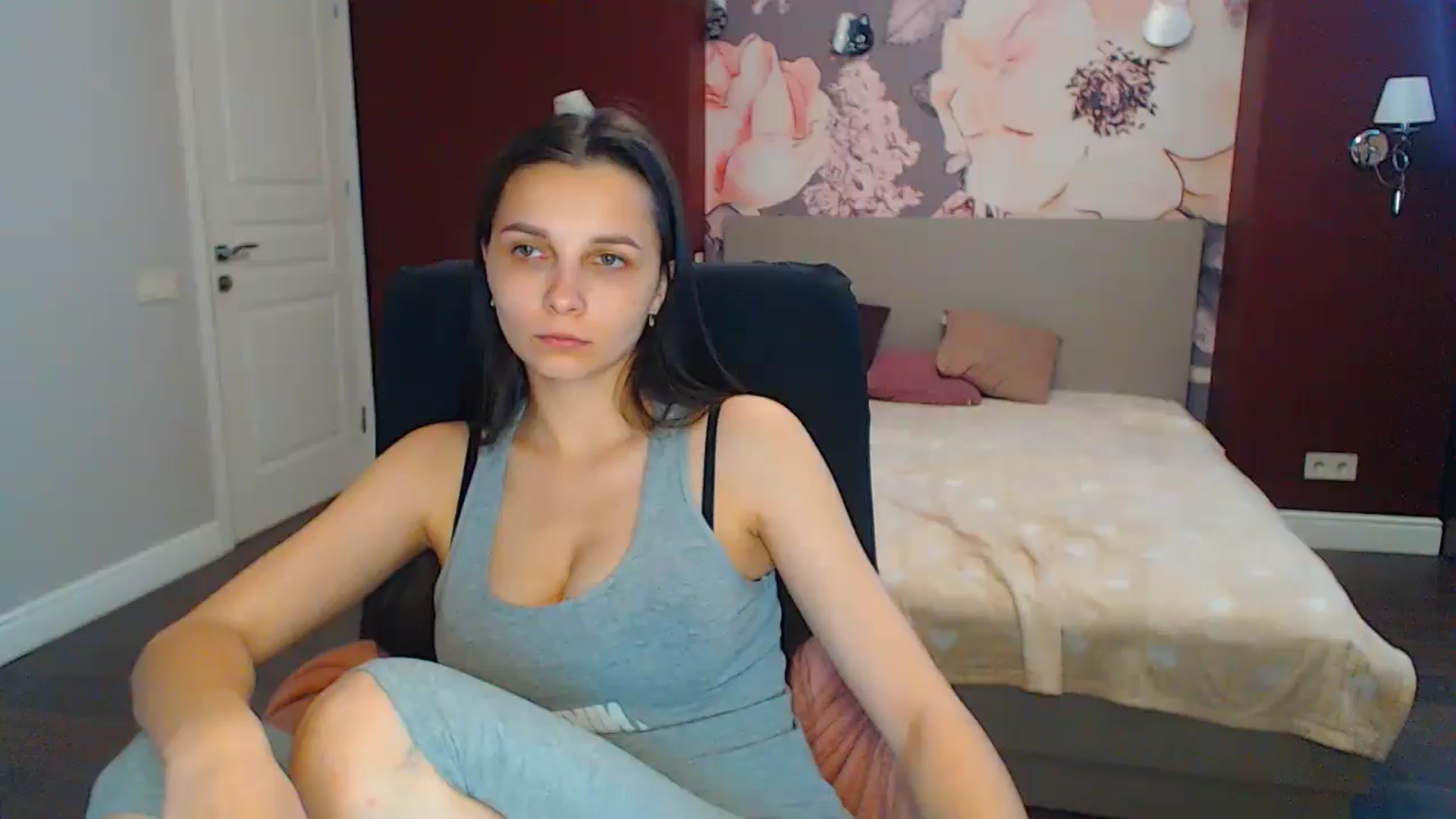 Gallery image thumbnail from Karina_Mils's myfreecams stream on, 06/21/2024, 15:04 image 1 of 20