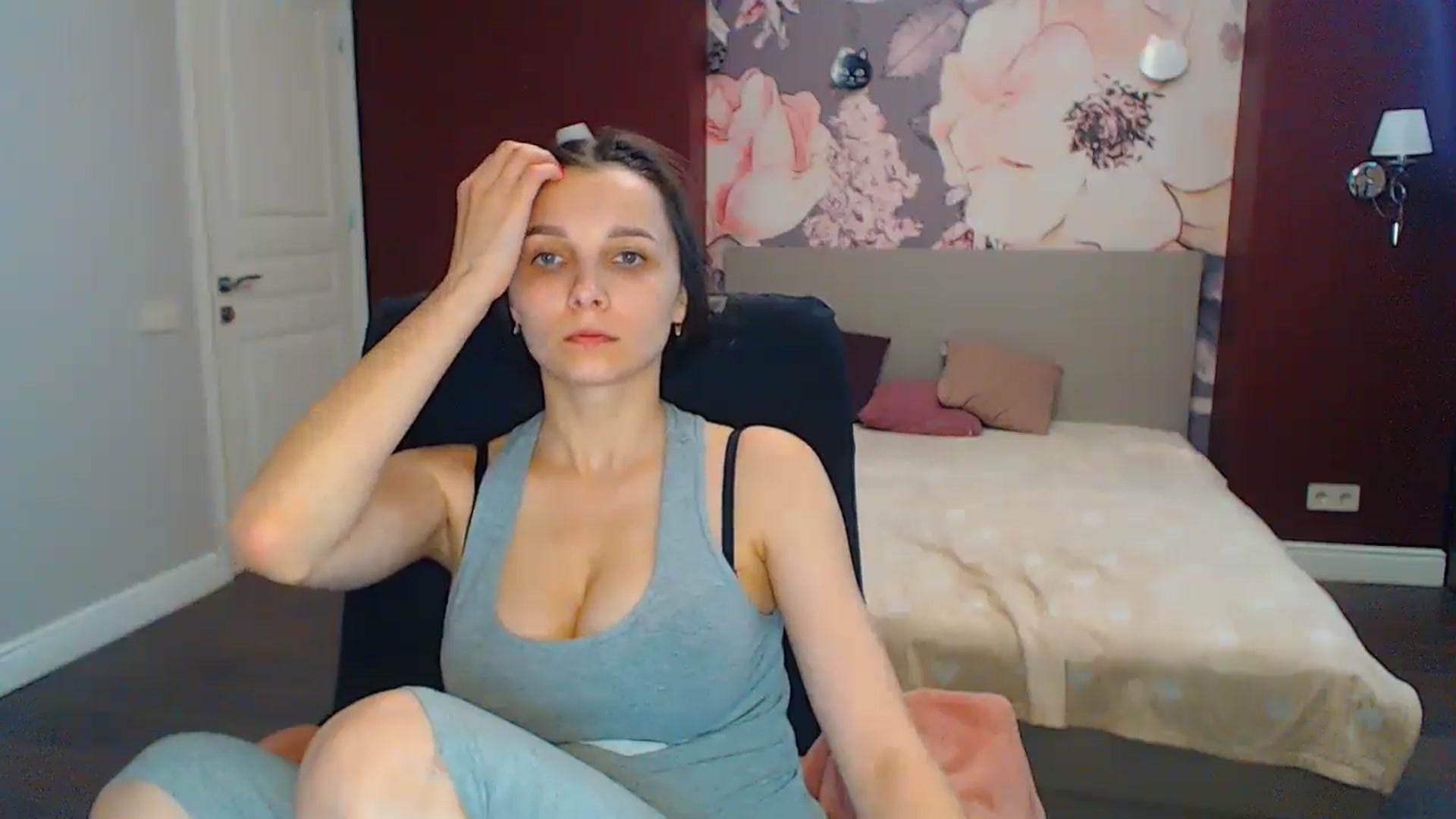 Gallery image thumbnail from Karina_Mils's myfreecams stream on, 06/21/2024, 15:04 image 16 of 20