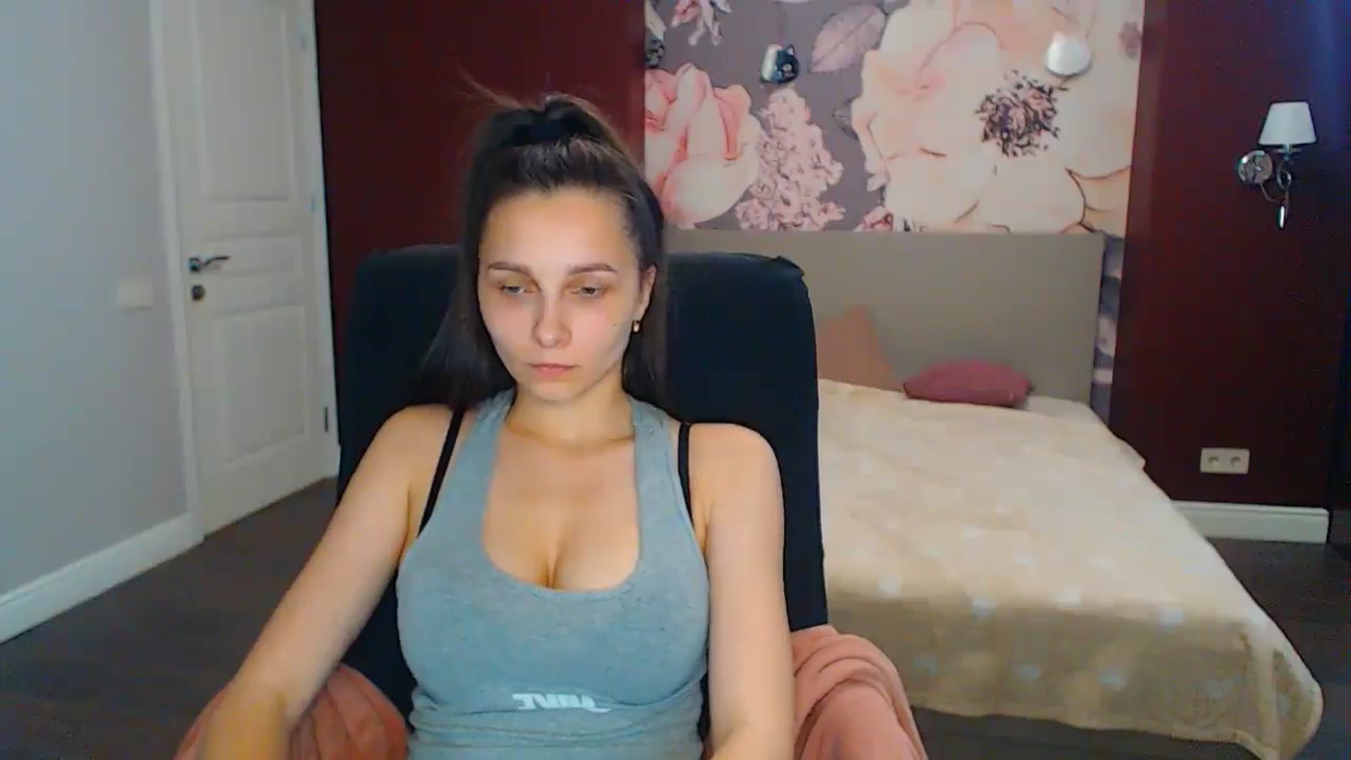 Gallery image thumbnail from Karina_Mils's myfreecams stream on, 06/22/2024, 15:41 image 16 of 20