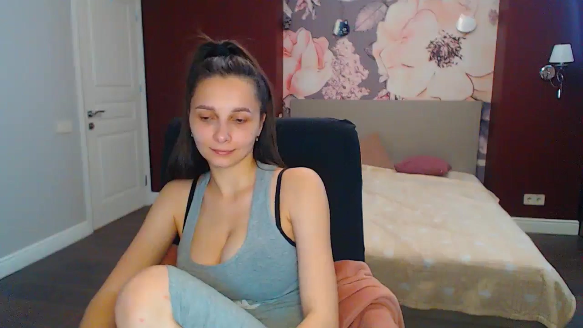 Gallery image thumbnail from Karina_Mils's myfreecams stream on, 06/22/2024, 15:41 image 9 of 20
