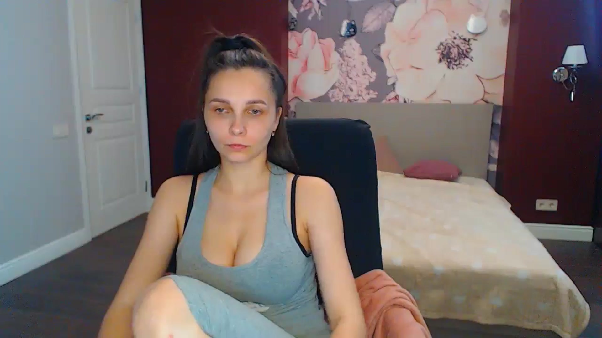 Gallery image thumbnail from Karina_Mils's myfreecams stream on, 06/22/2024, 15:41 image 11 of 20